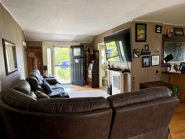 7353 Ironworks Road Property Photo 9