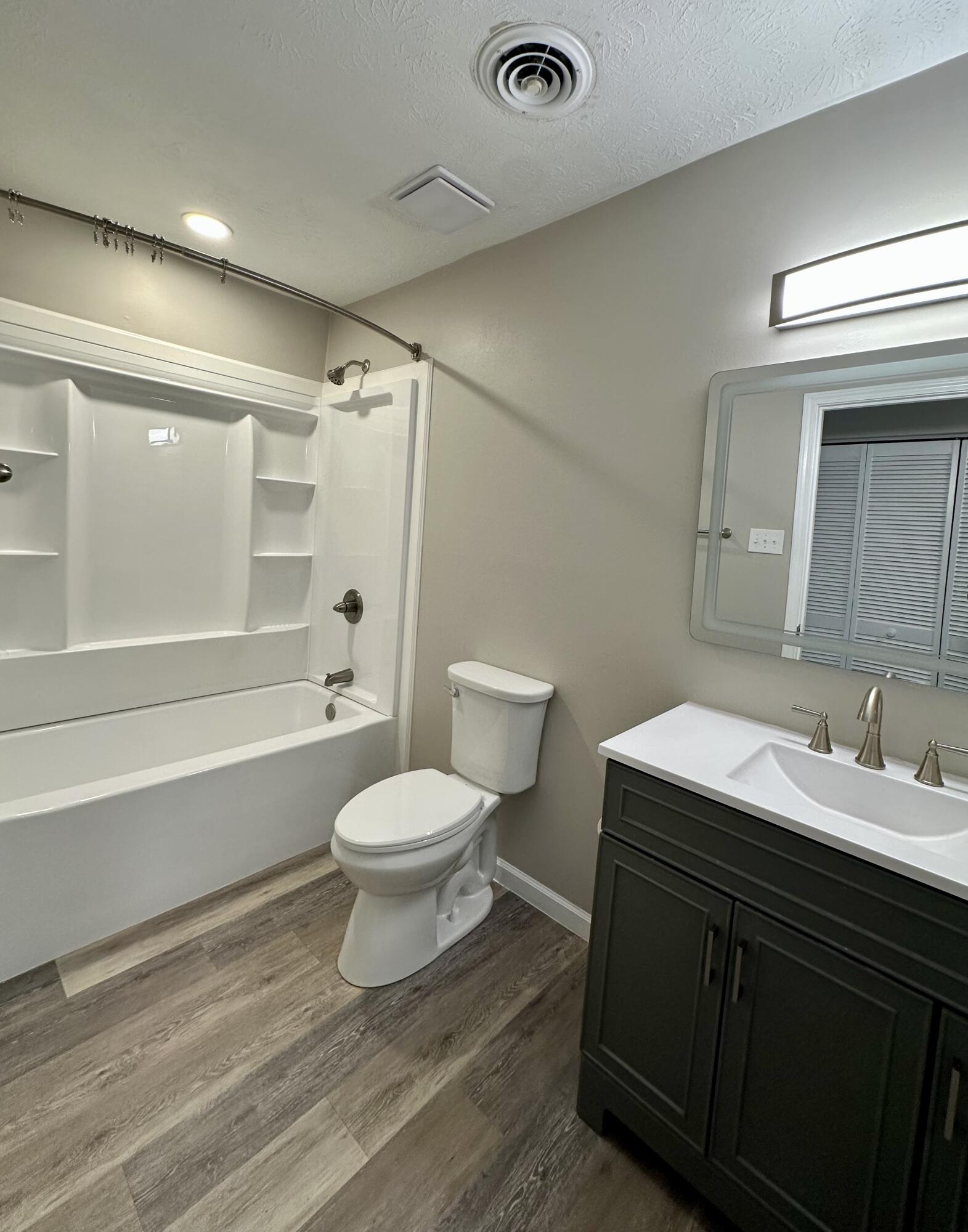 3353 Kenesaw Drive Property Photo 4