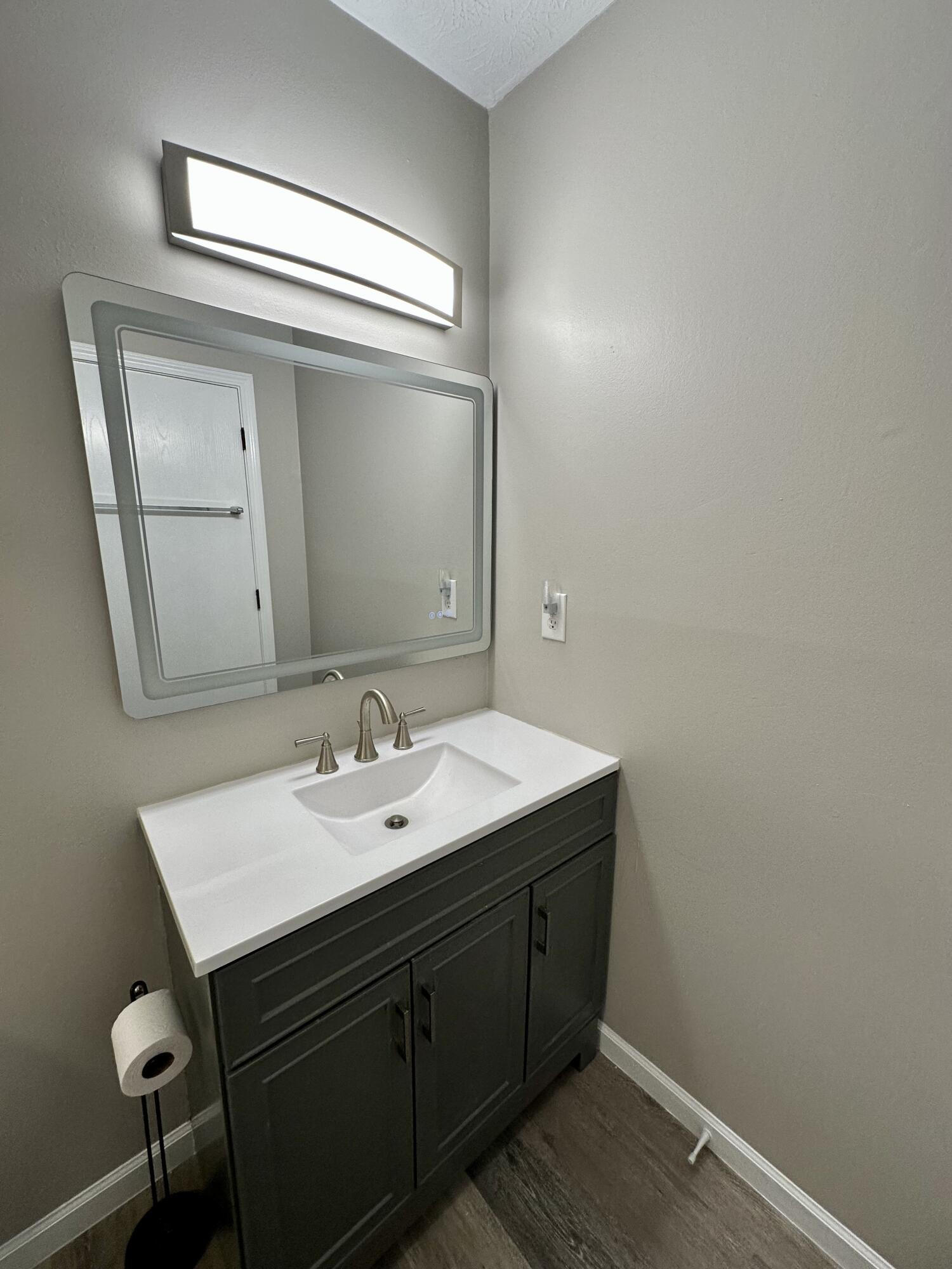 3353 Kenesaw Drive Property Photo 5