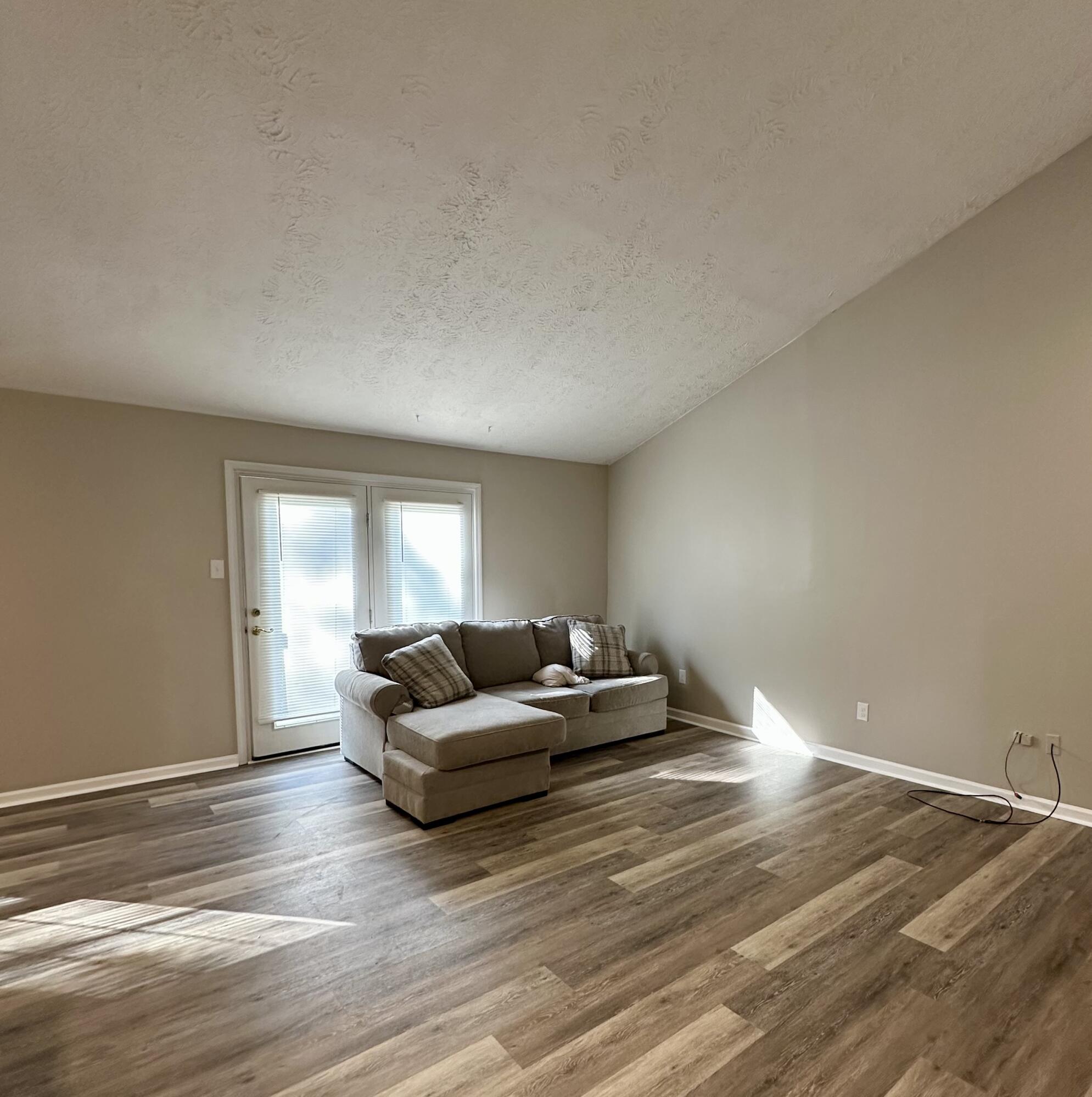 3353 Kenesaw Drive Property Photo 10