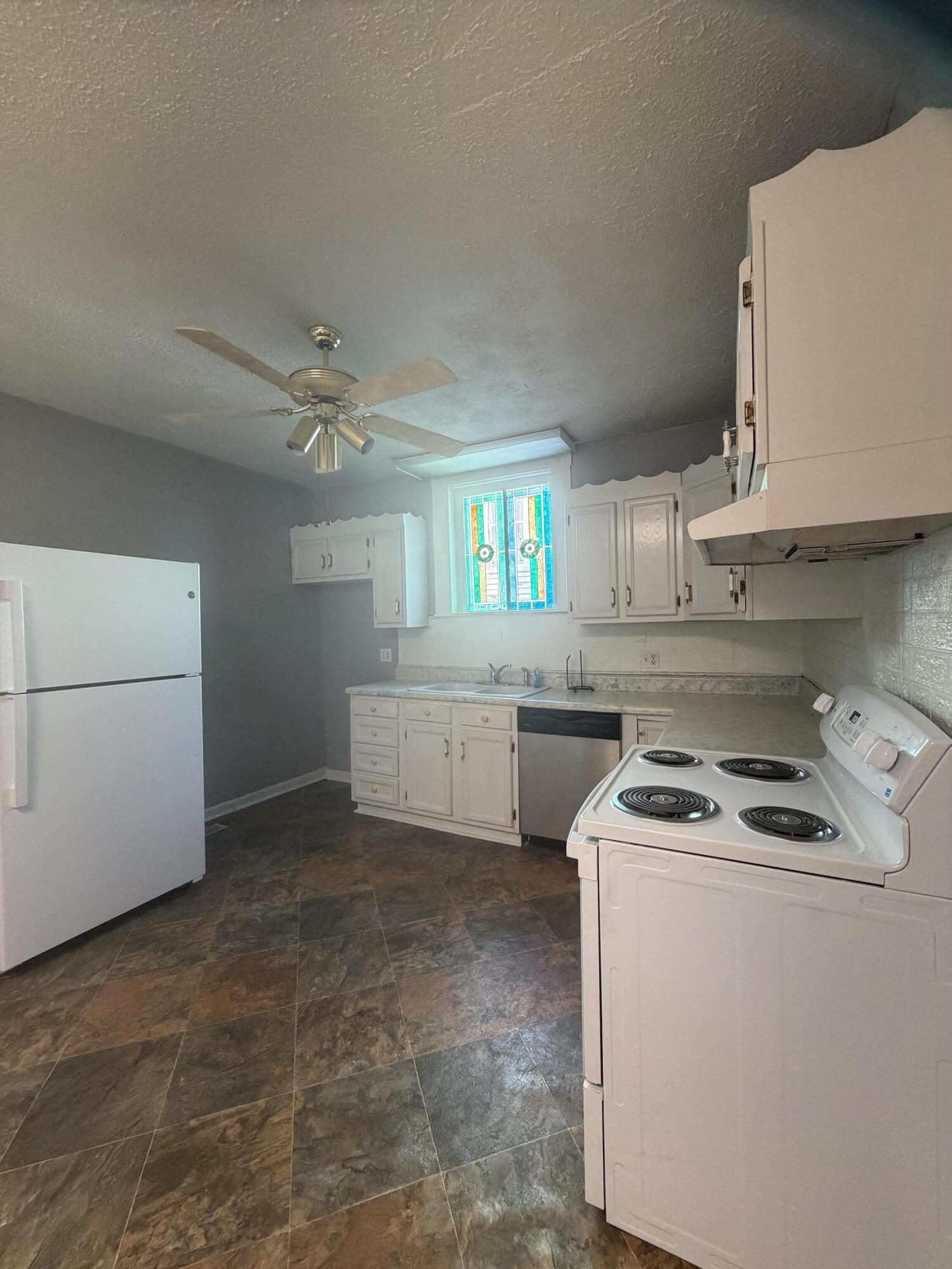 412 N 24th Street Property Photo 9