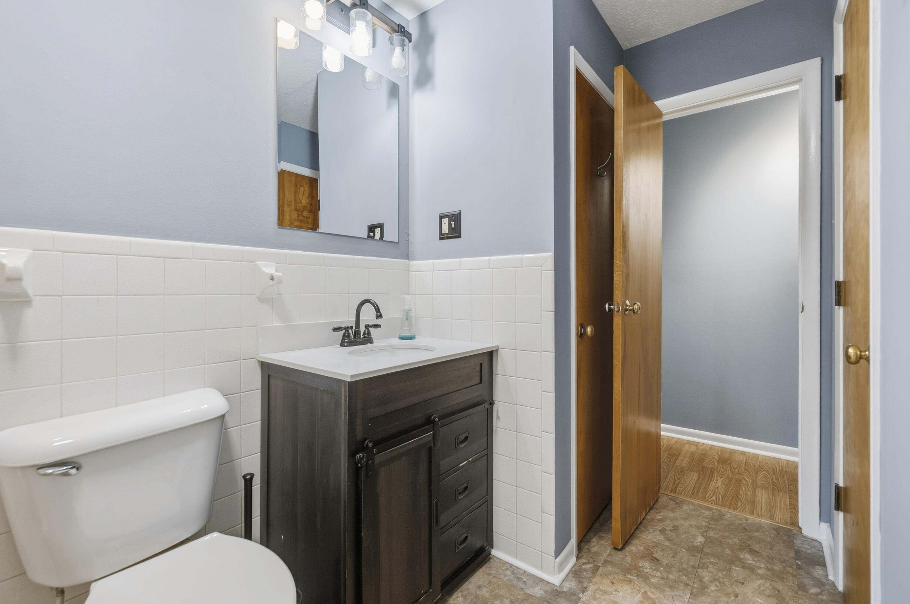 117 Adams Street Property Photo 14