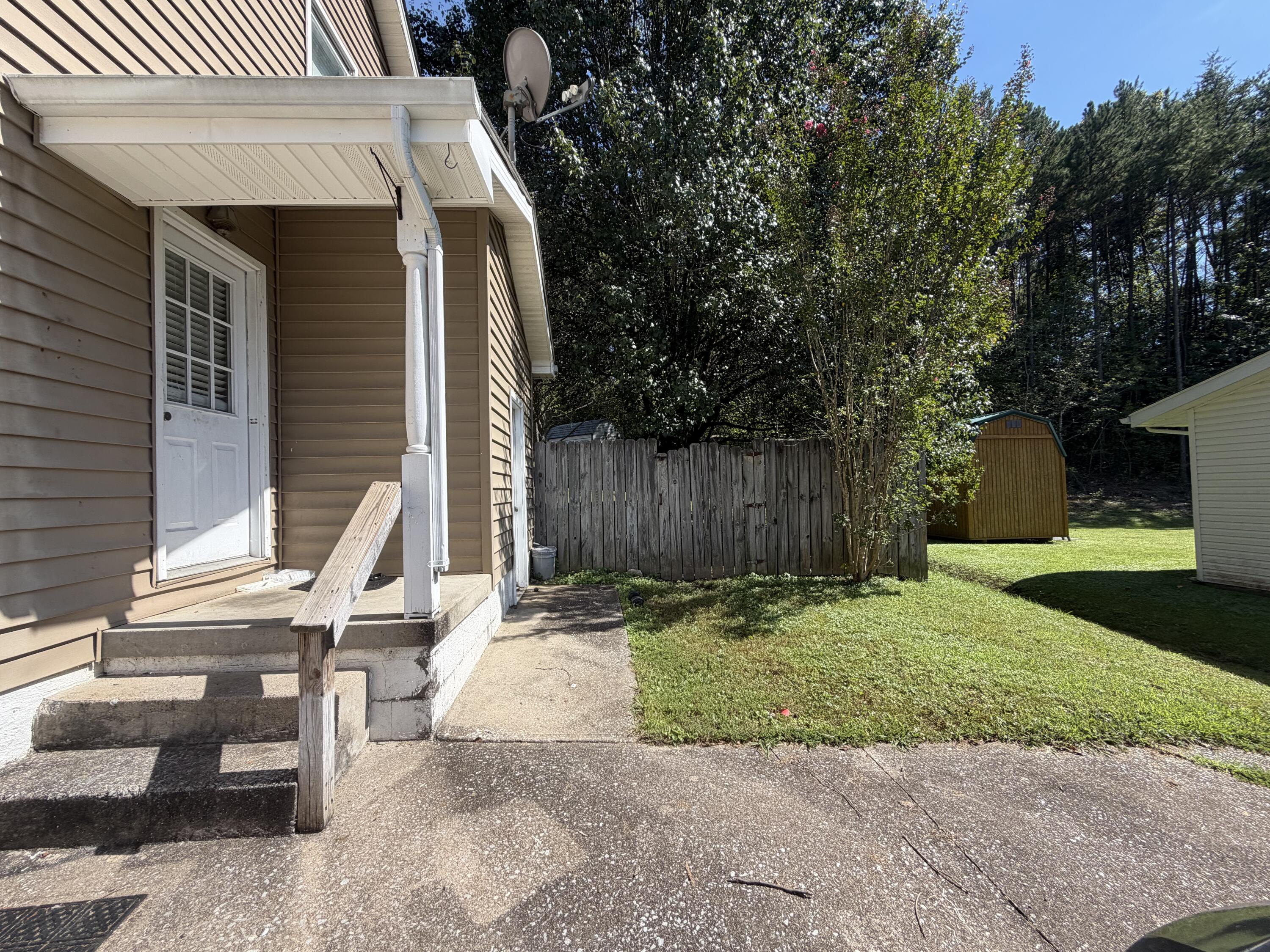 8 Castleford Way Property Photo 4