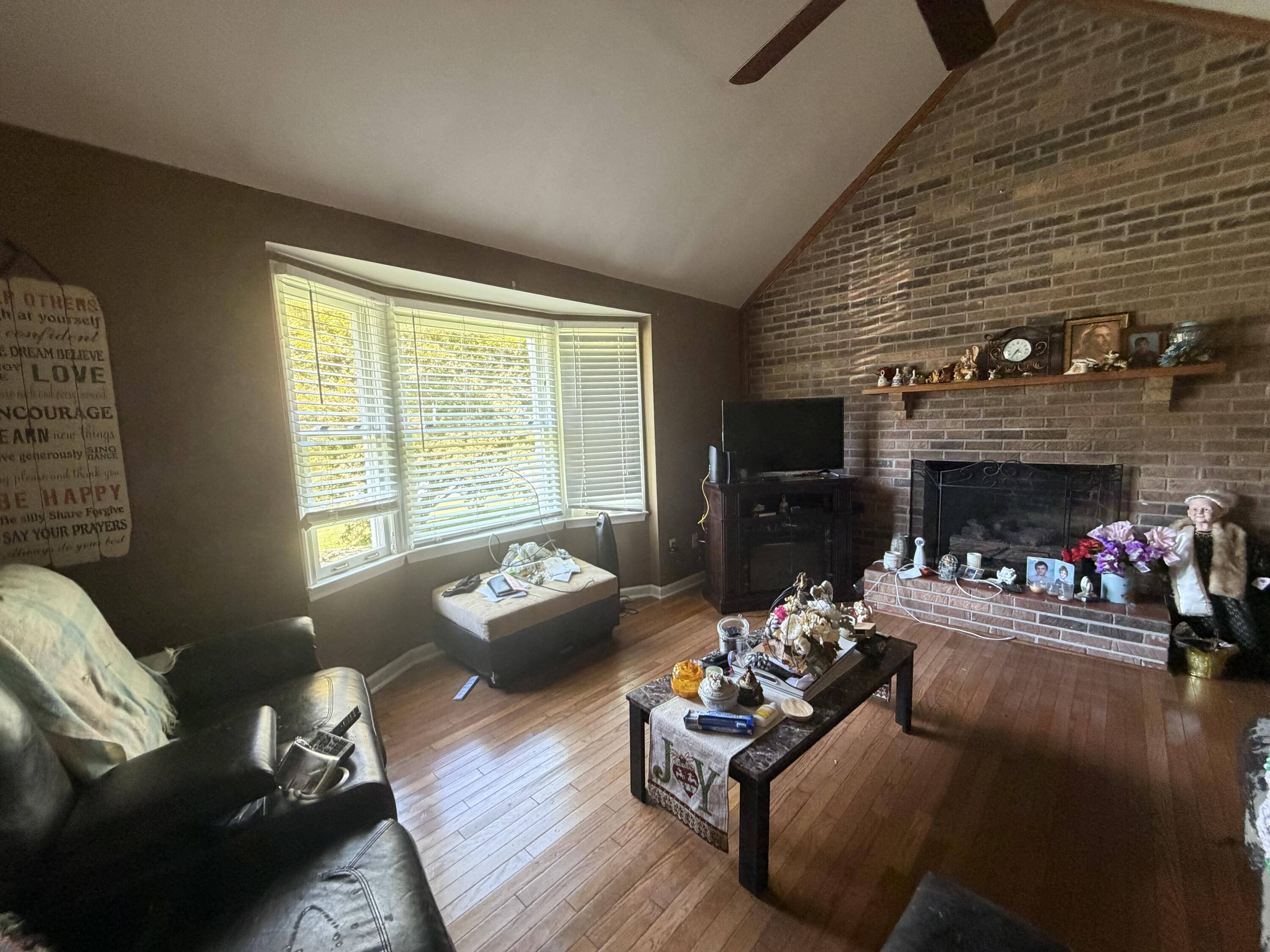 8 Castleford Way Property Photo 12