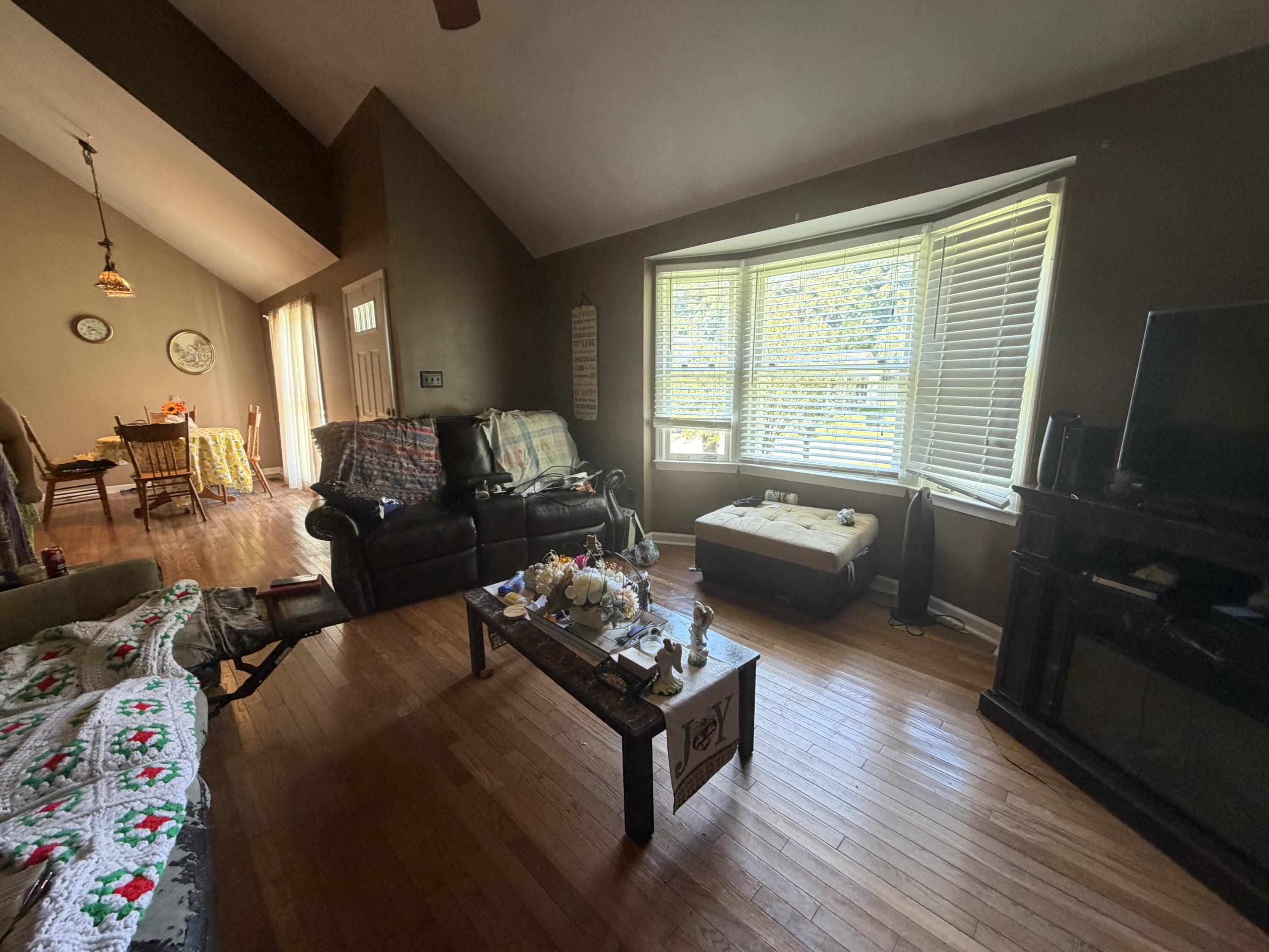 8 Castleford Way Property Photo 15