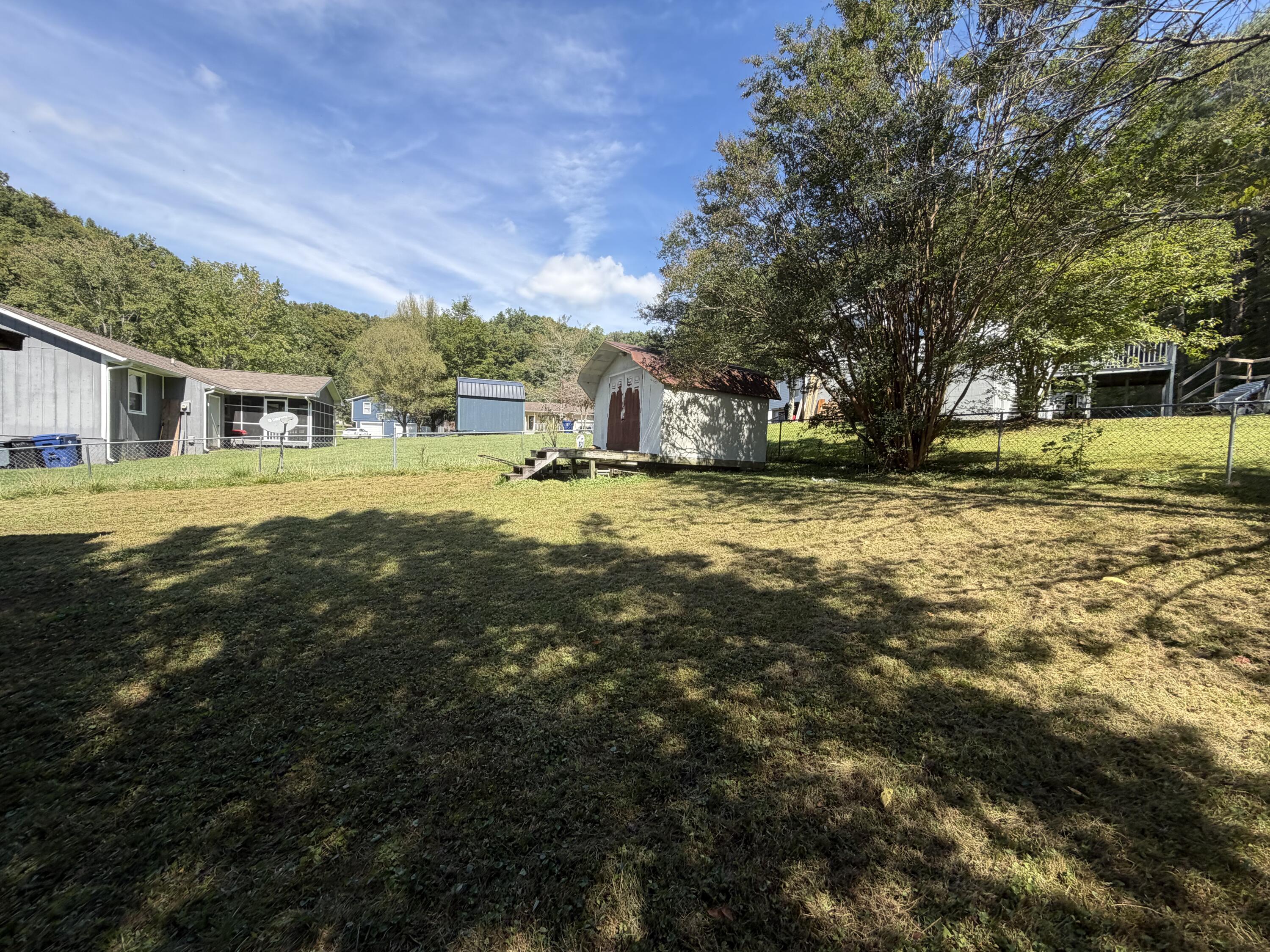 8 Castleford Way Property Photo 36