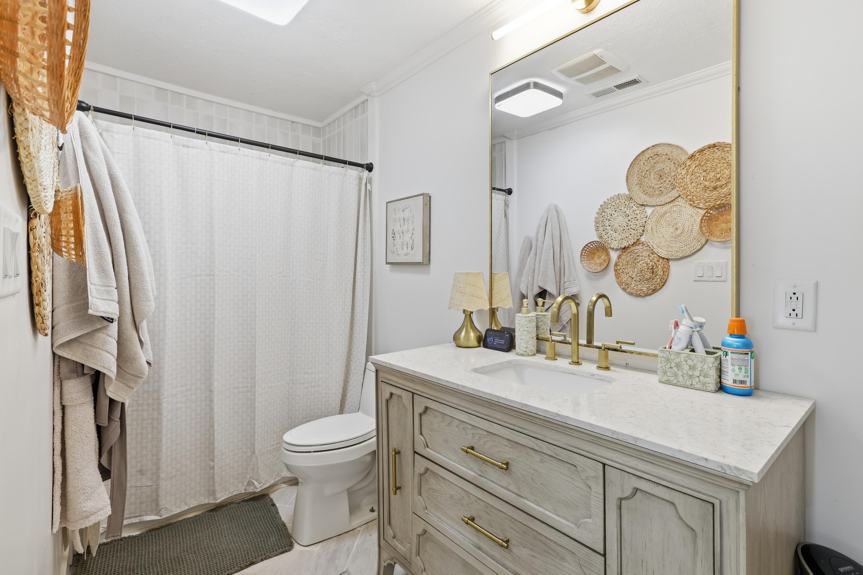 5920 Metropolis Lake Road Property Photo 6