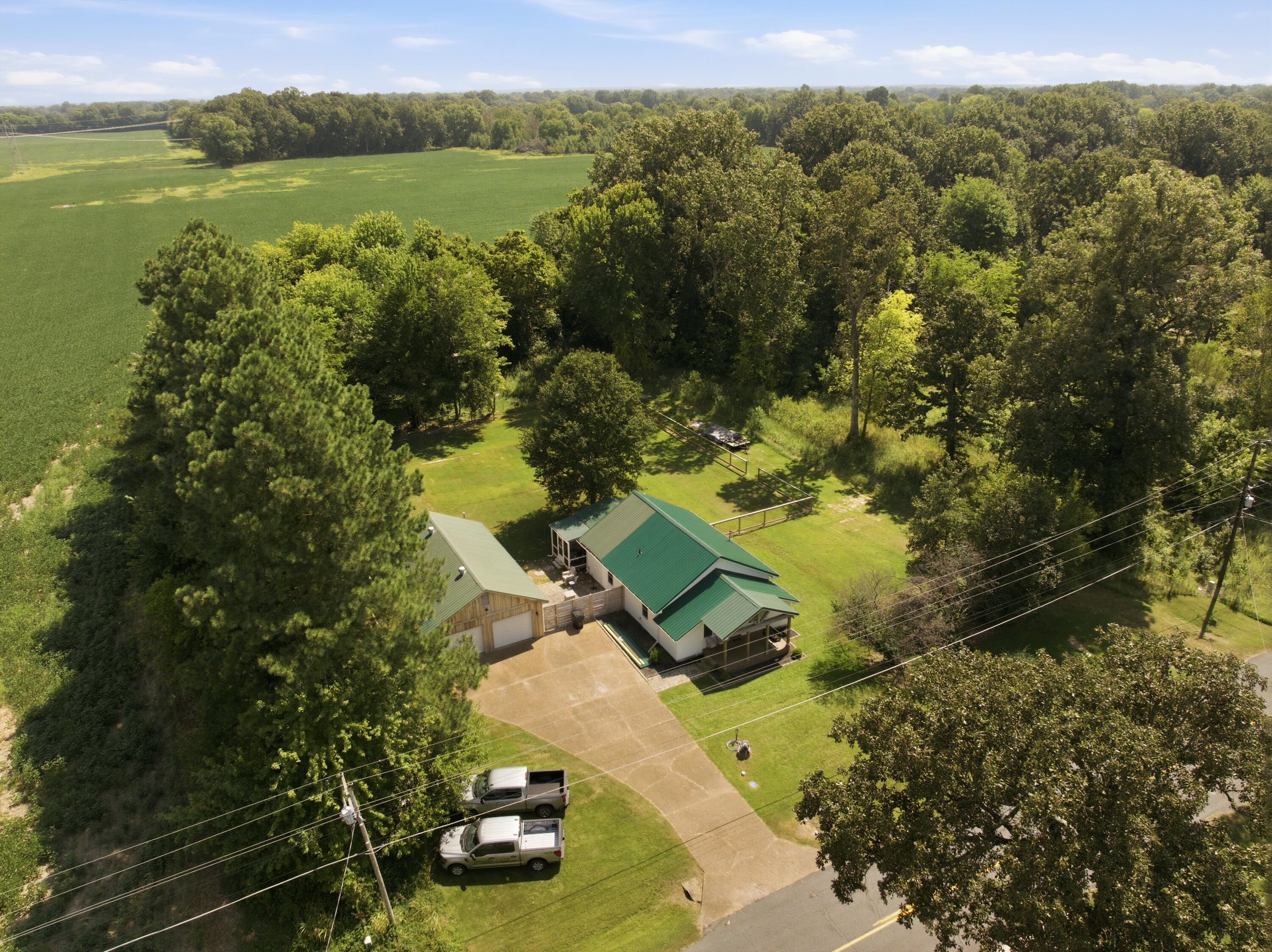 5920 Metropolis Lake Road Property Photo 35