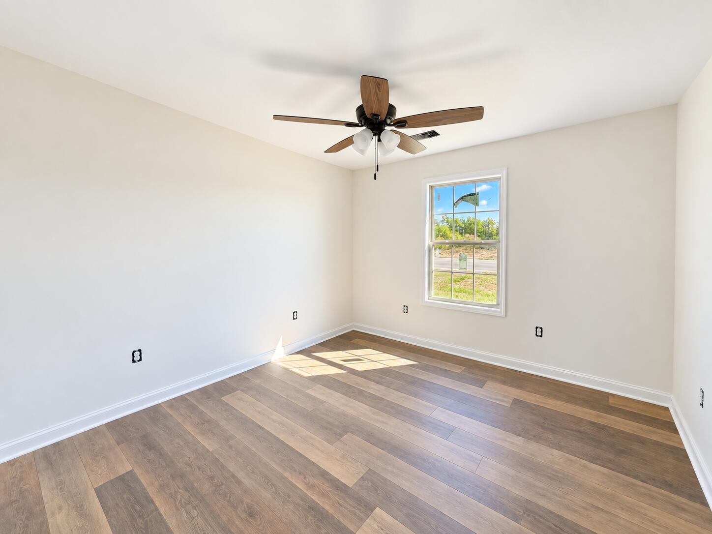 279 Stoney Creek Way Property Photo 6