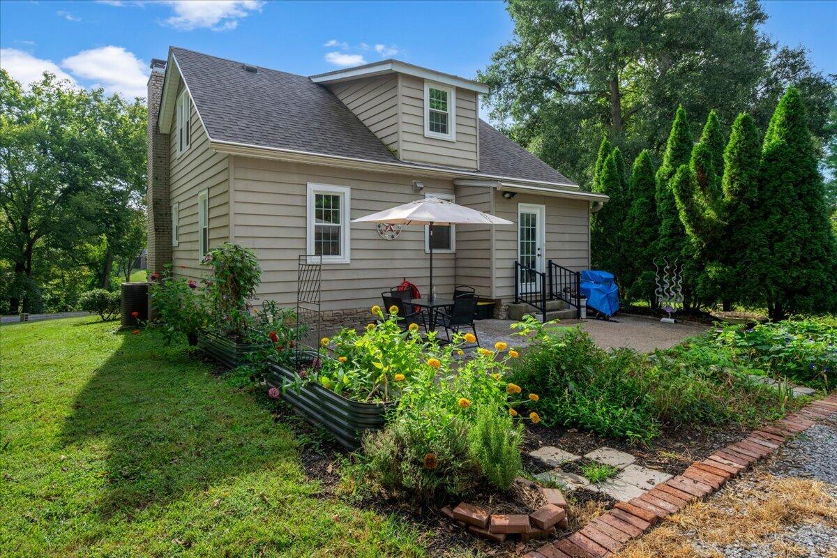 1079 Property Photo 8