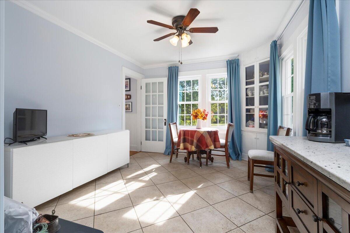 1079 Property Photo 13