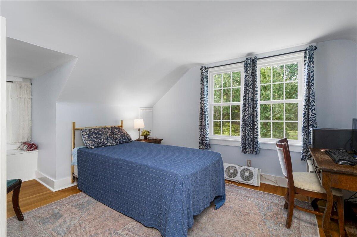 1079 Property Photo 26