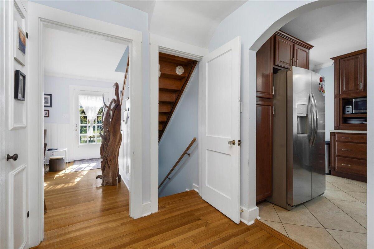 1079 Property Photo 28