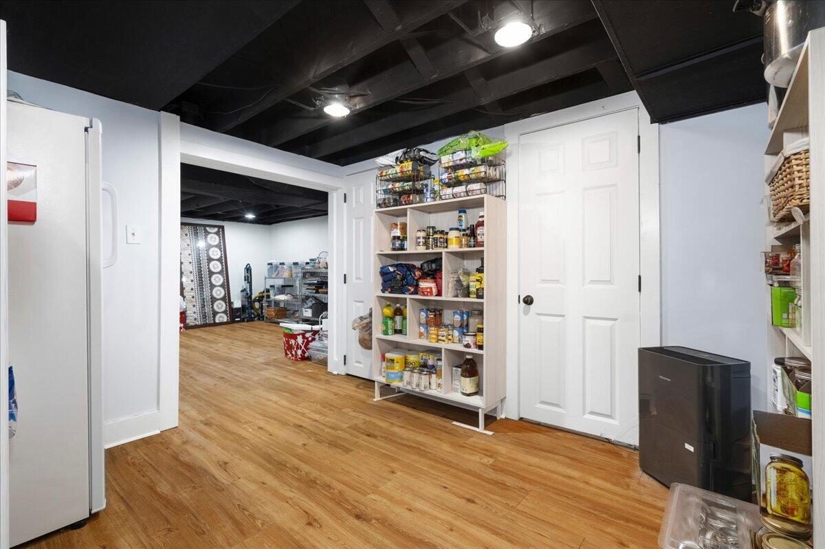 1079 Property Photo 29