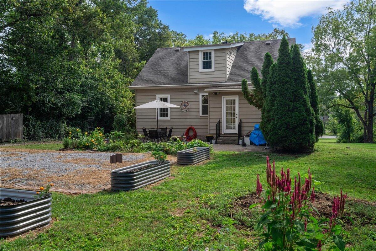 1079 Property Photo 39