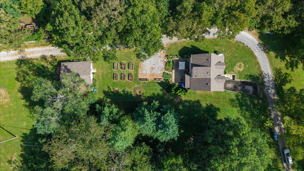 1079 Property Photo 40