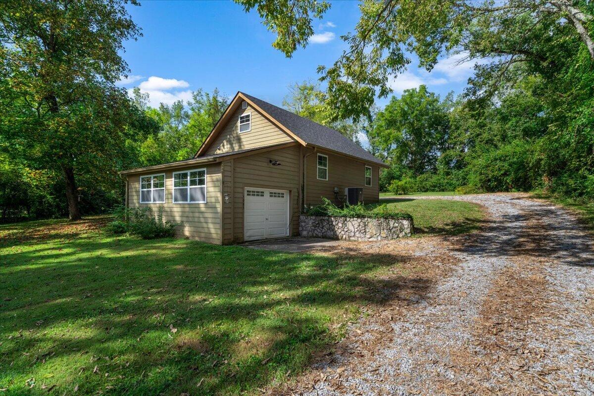 1079 Property Photo 46