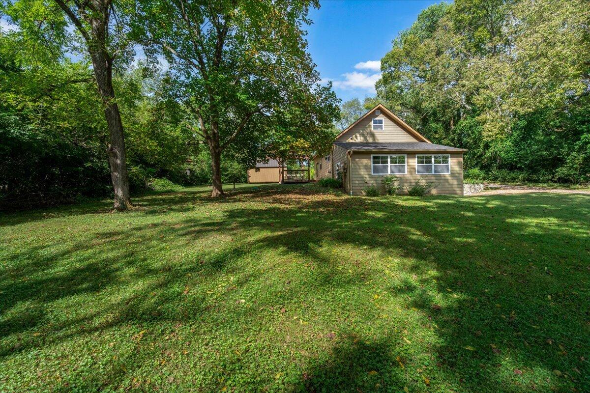 1079 Property Photo 47