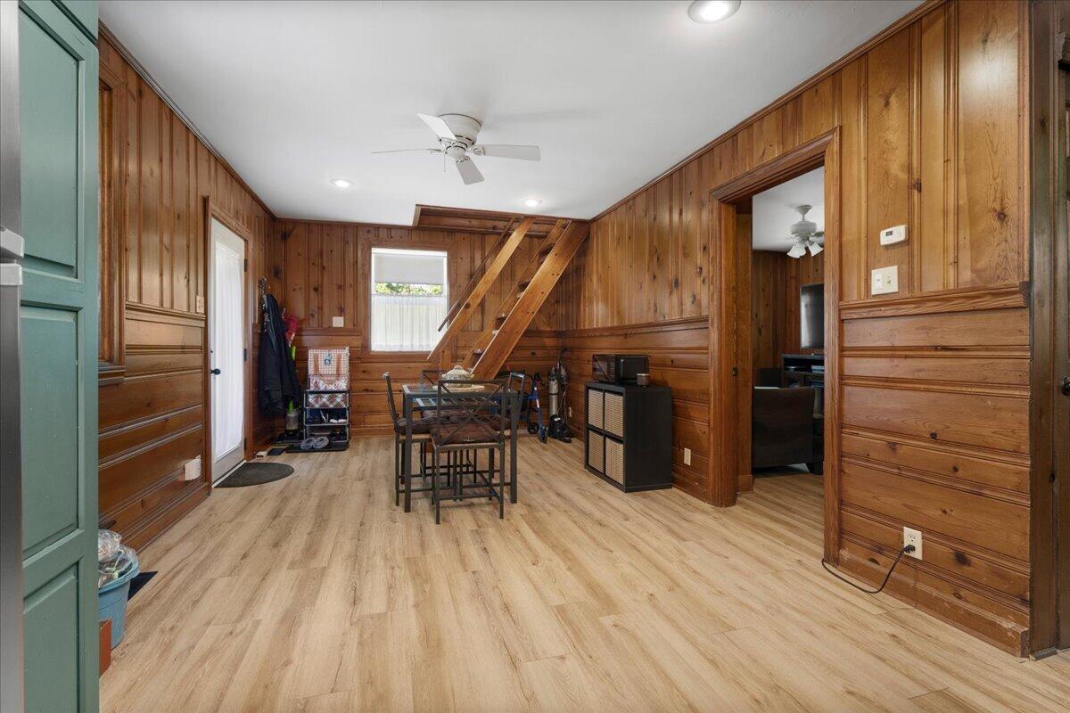 1079 Property Photo 50