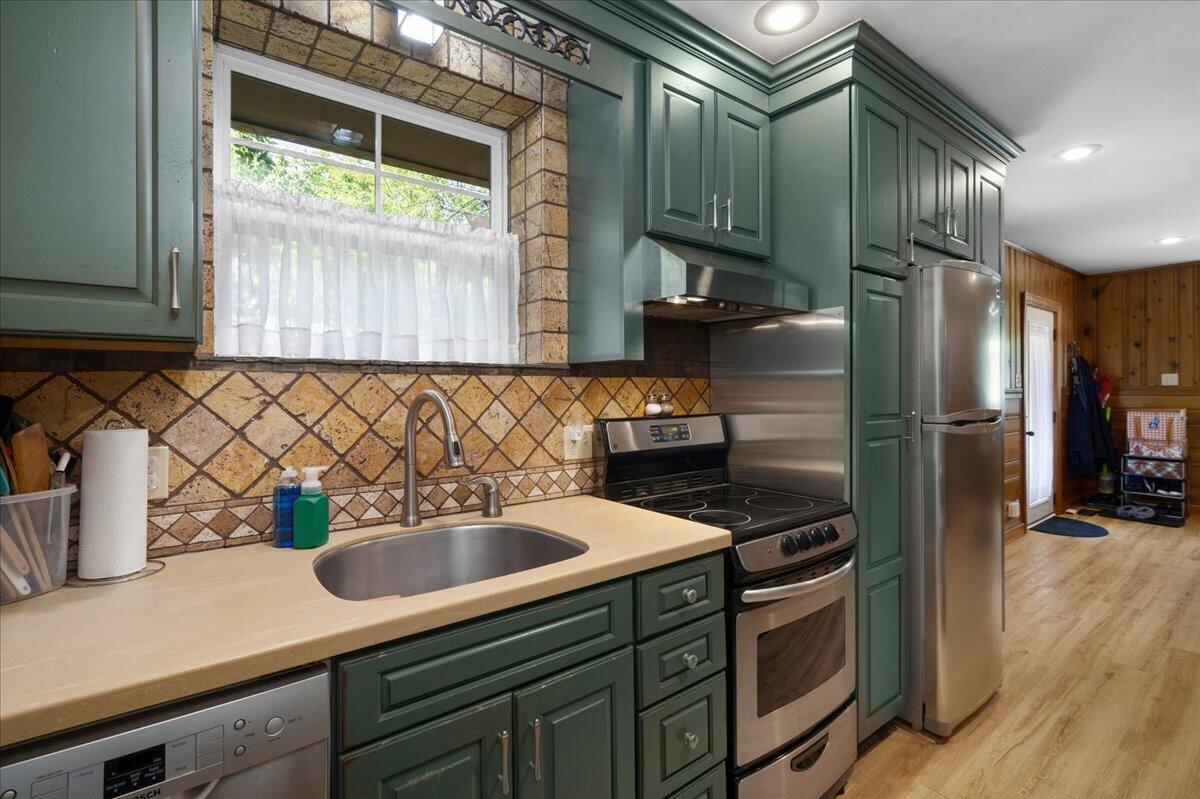 1079 Property Photo 53
