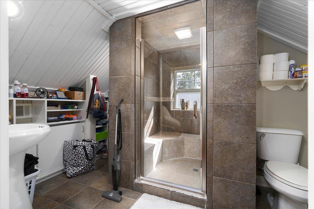 1079 Property Photo 60