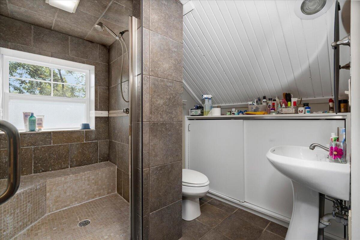 1079 Property Photo 61