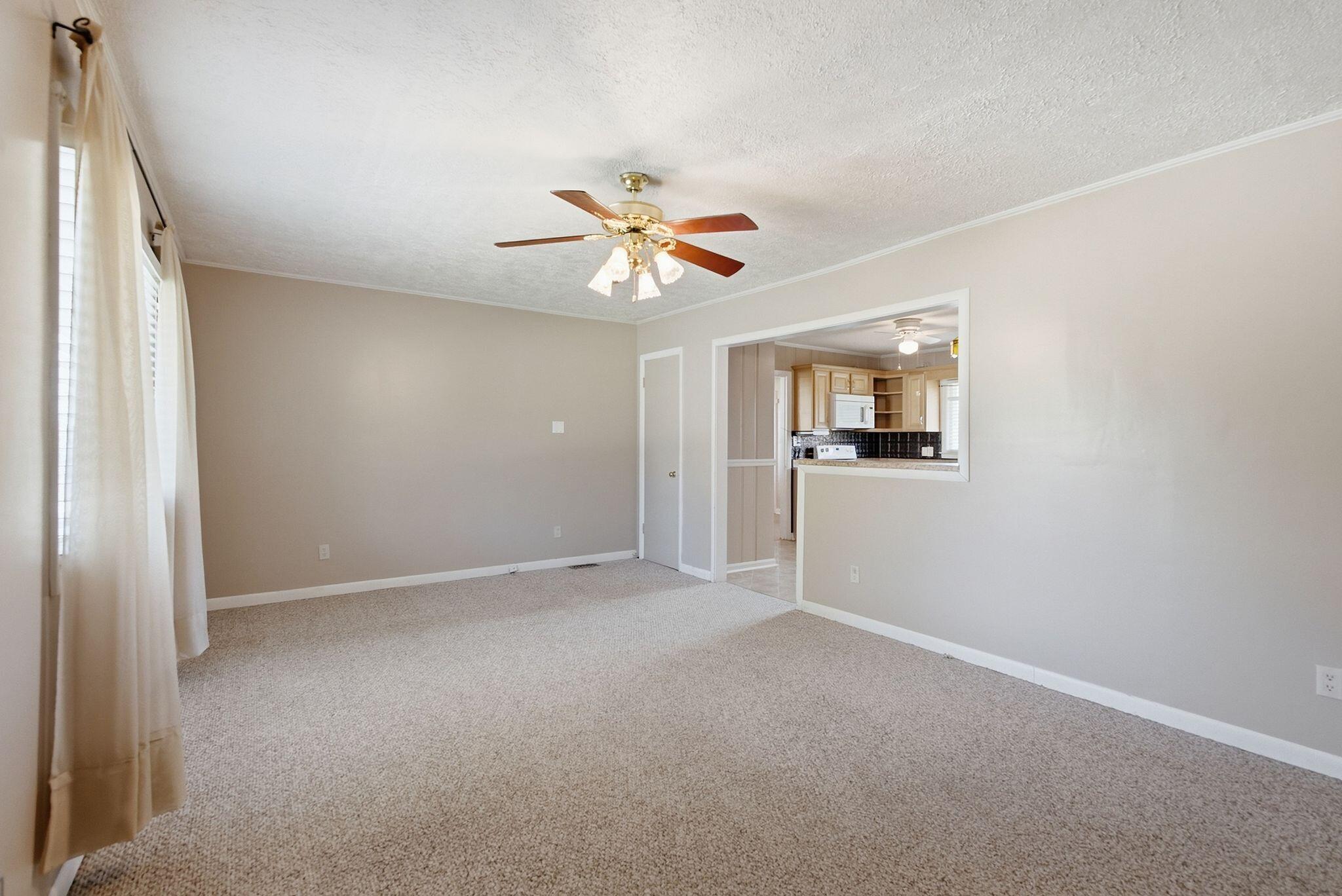 407 Clay Drive Property Photo 2