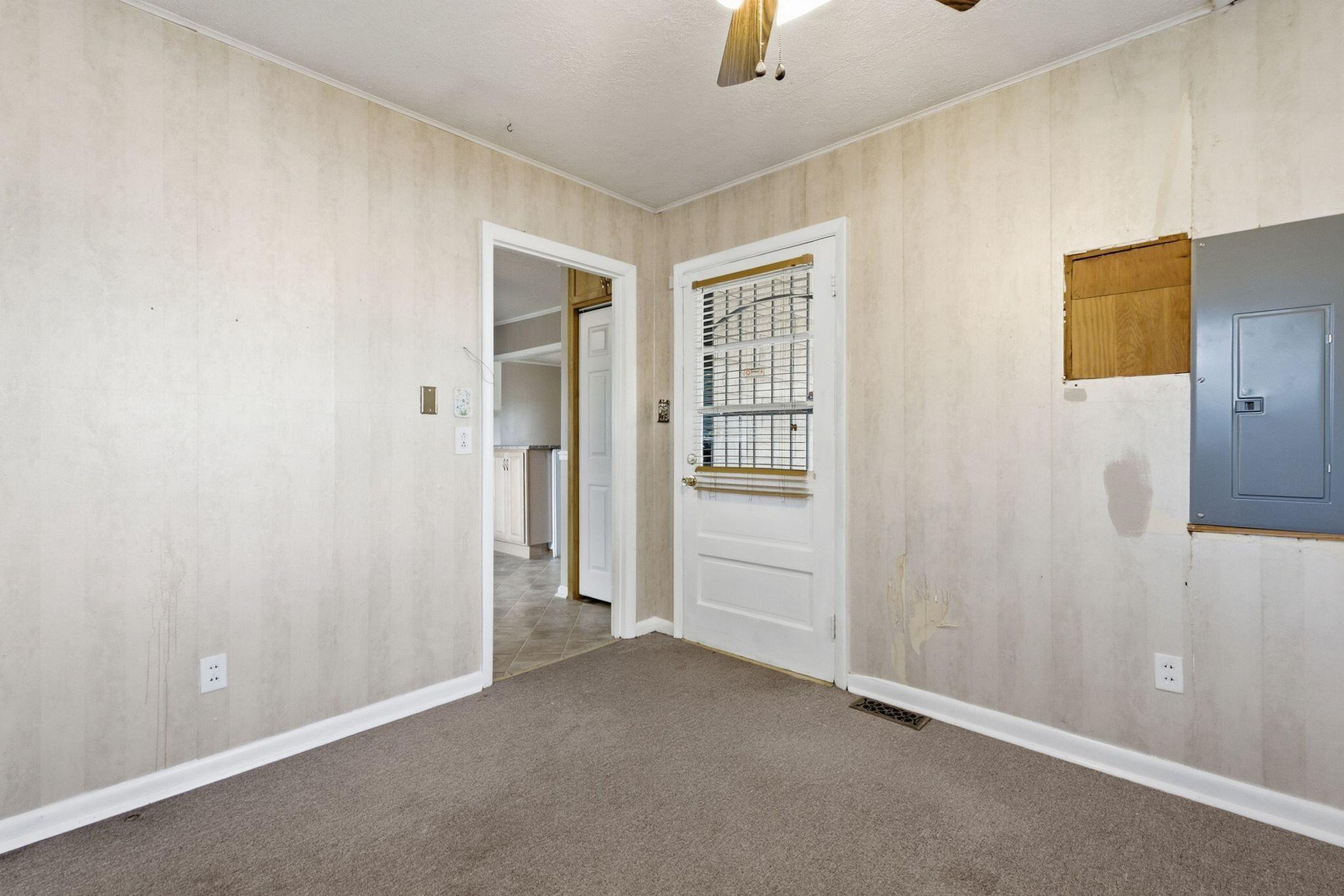 407 Clay Drive Property Photo 12