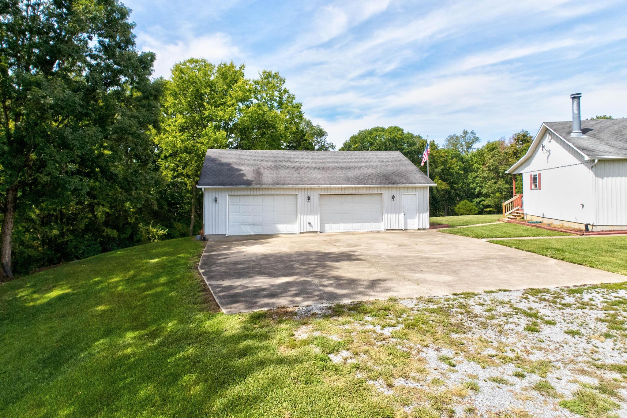 739 Martin Conway Road Property Photo 3