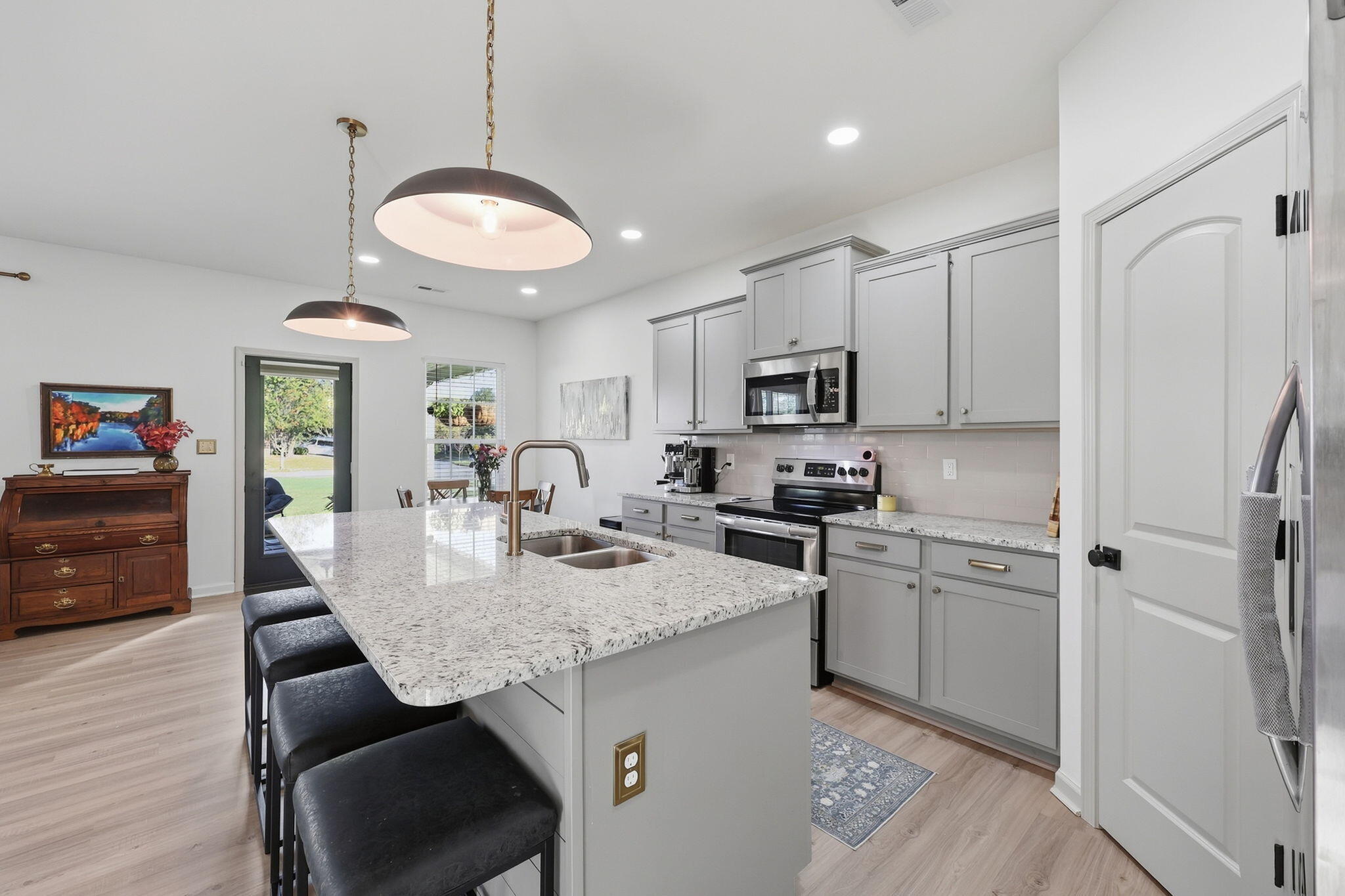 1521 Hayfield Flat Property Photo 4