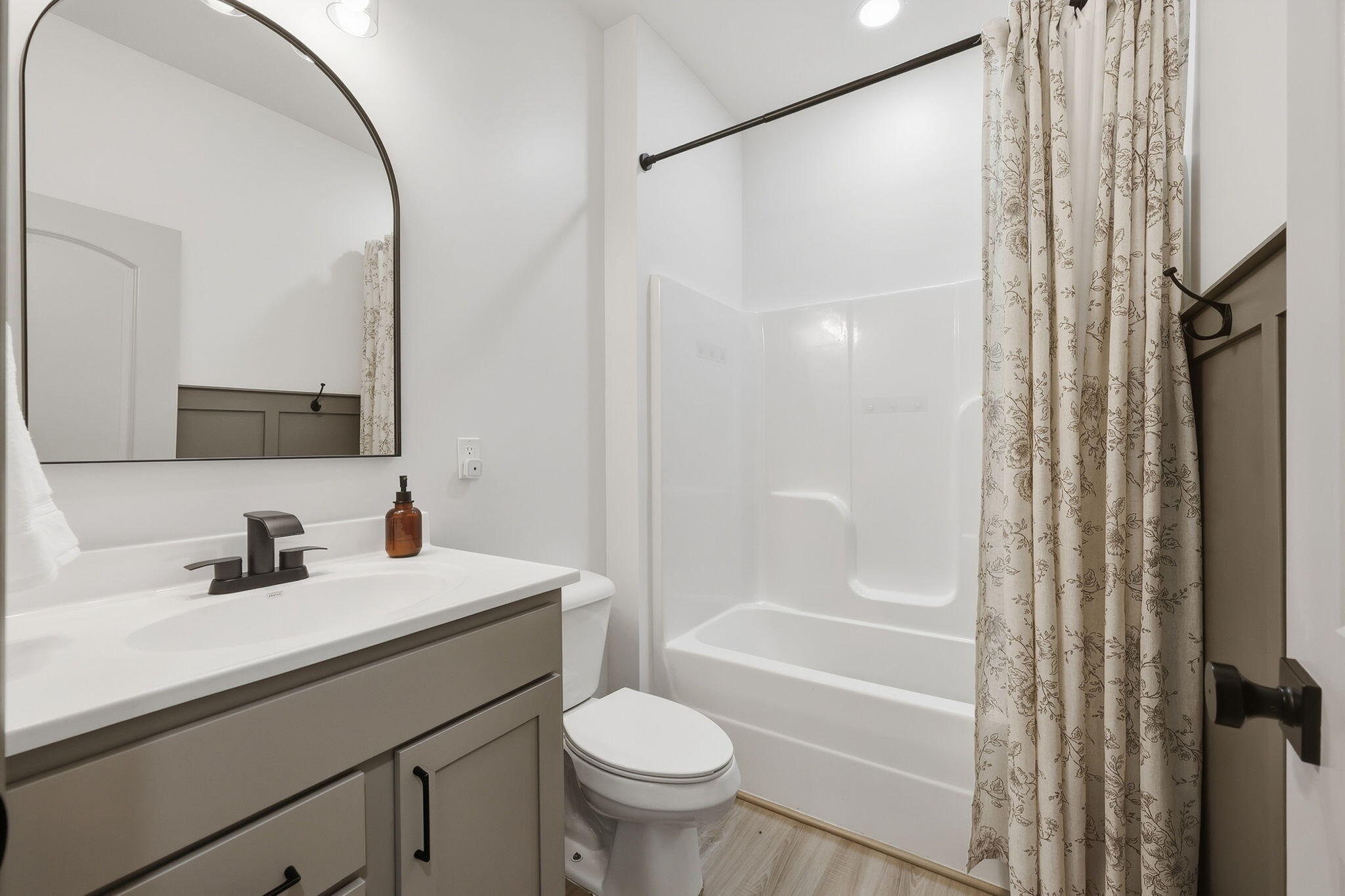 1521 Hayfield Flat Property Photo 13