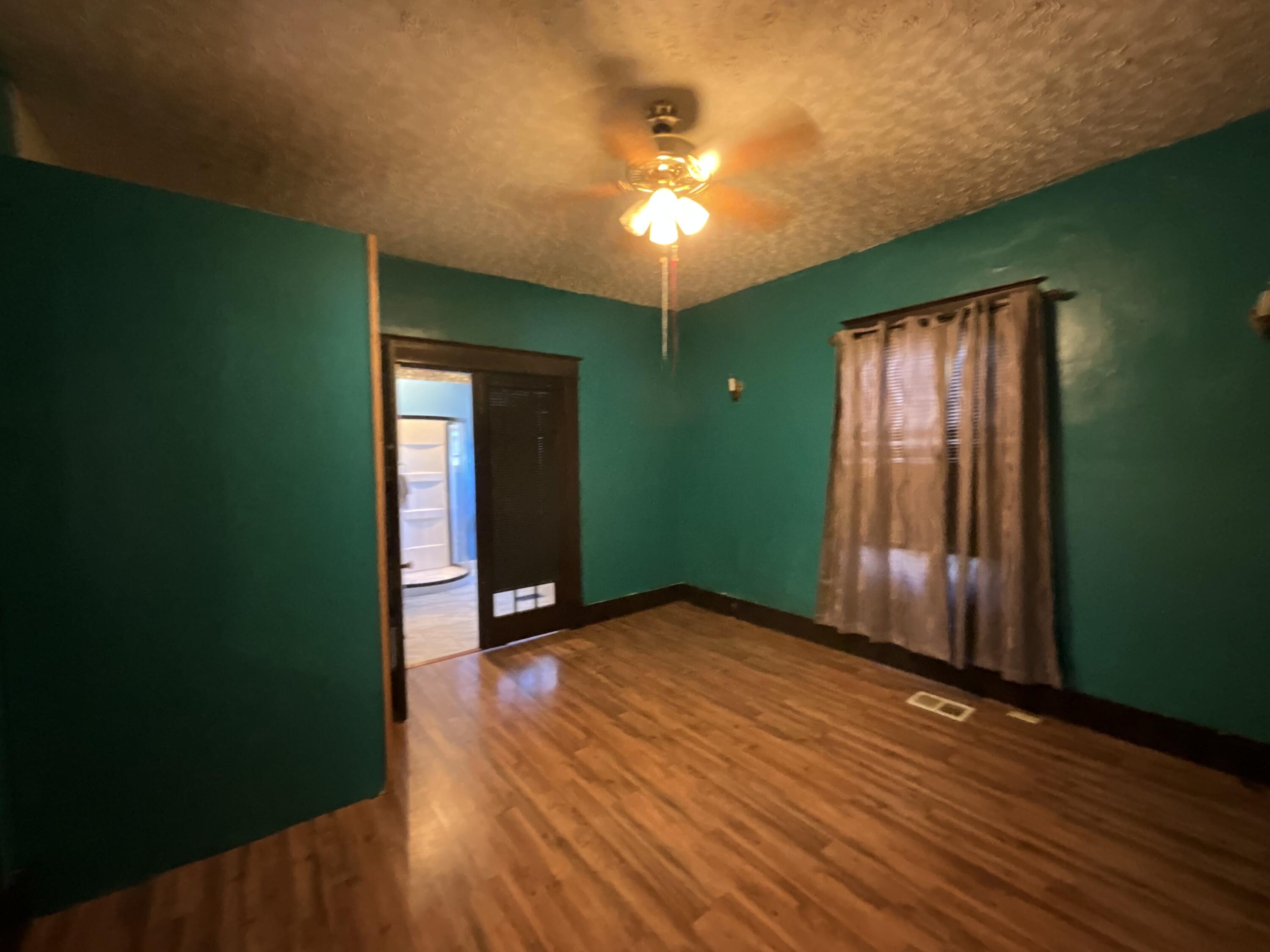 152 S Central Avenue Property Photo 5