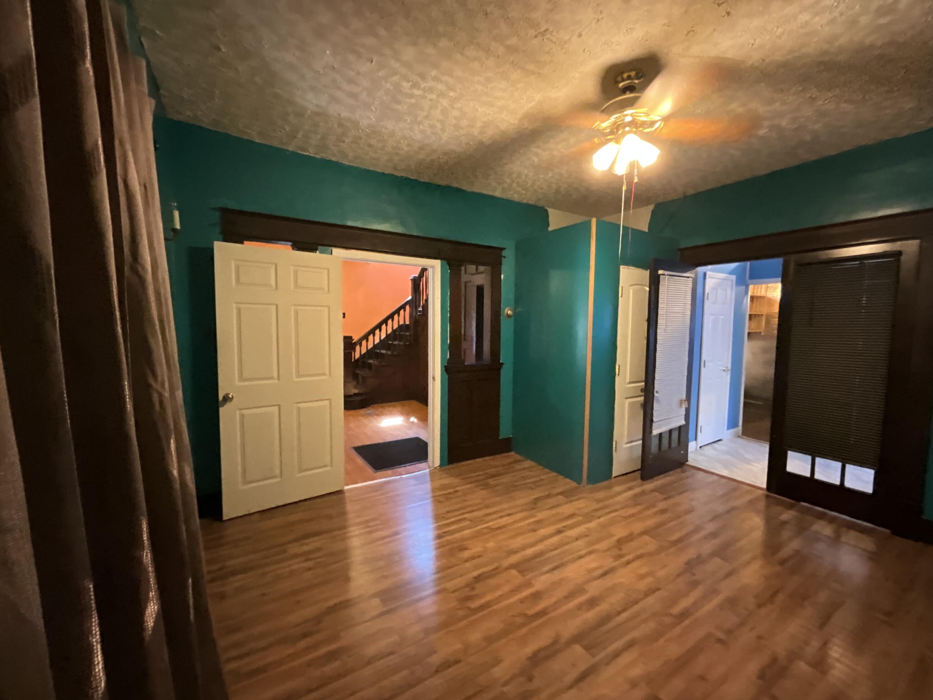 152 S Central Avenue Property Photo 7