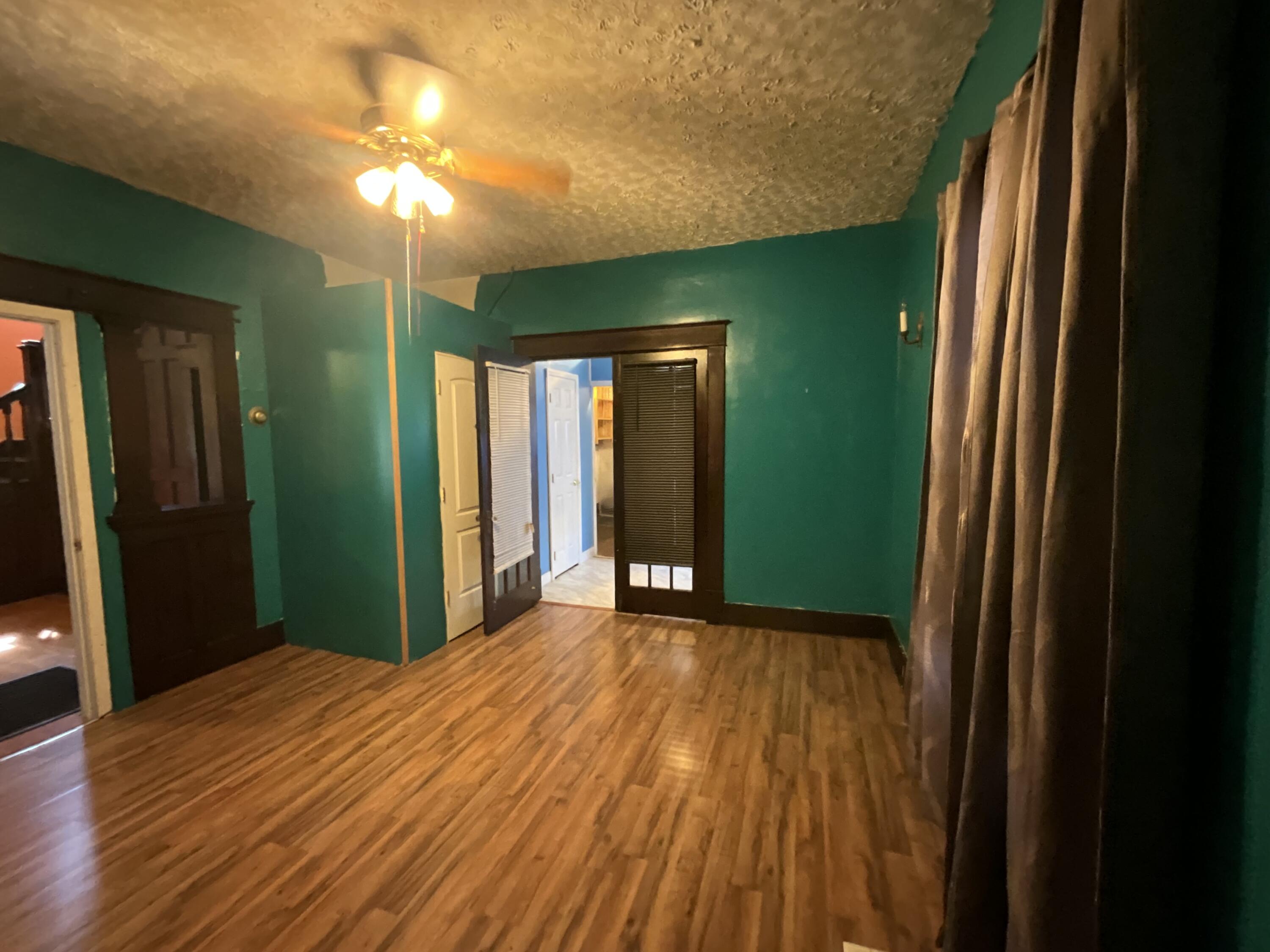 152 S Central Avenue Property Photo 8