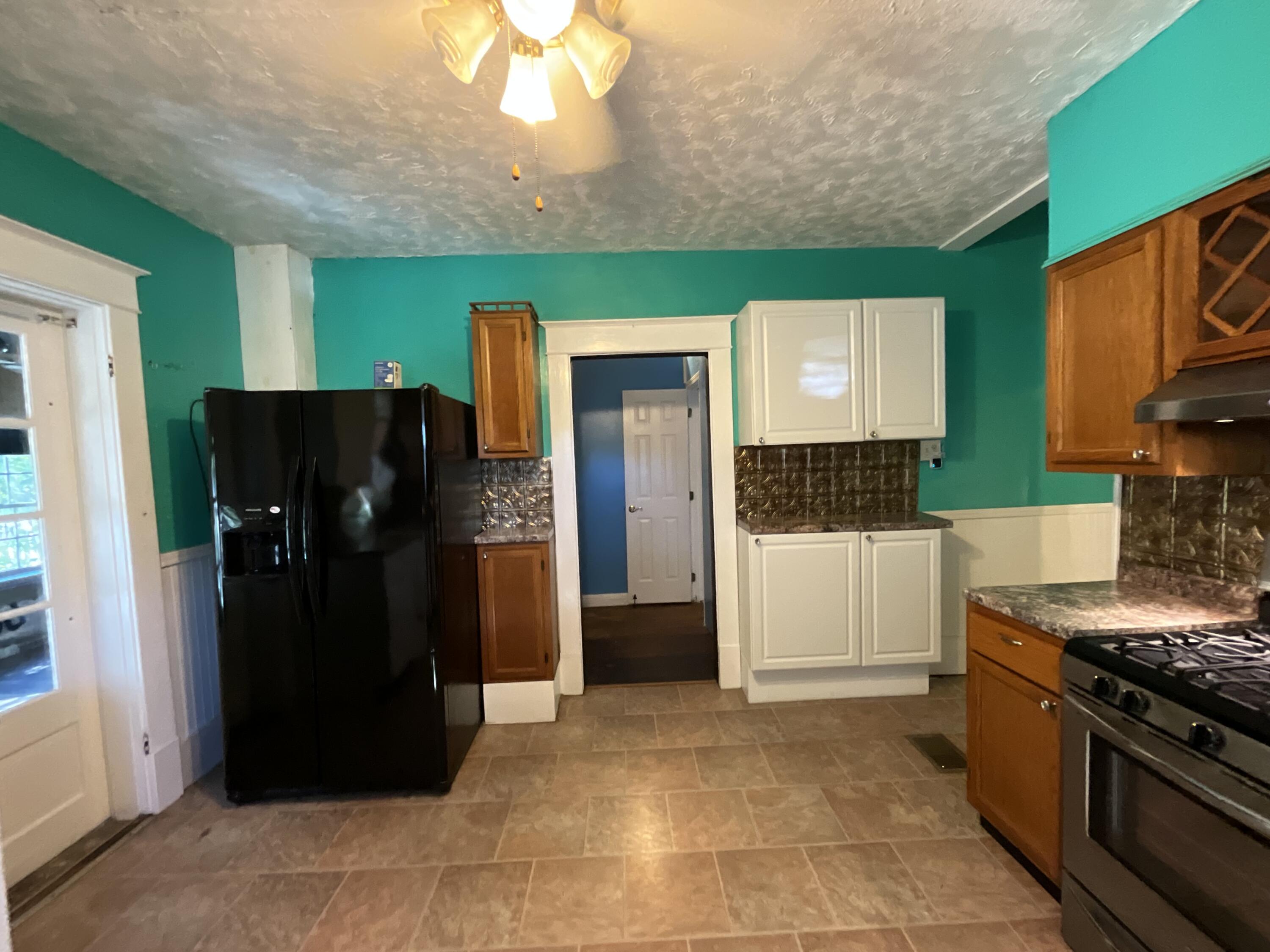 152 S Central Avenue Property Photo 9