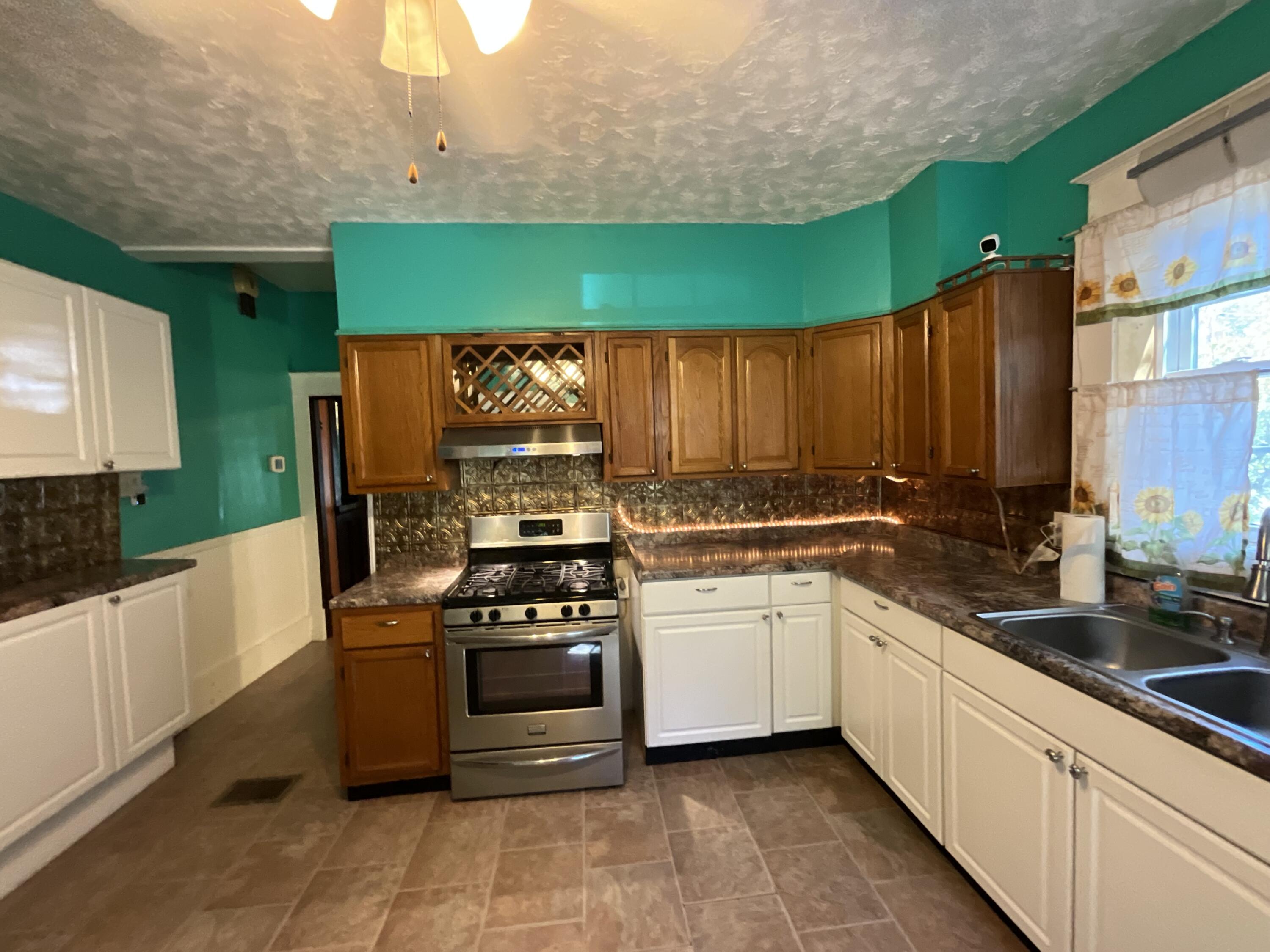 152 S Central Avenue Property Photo 10