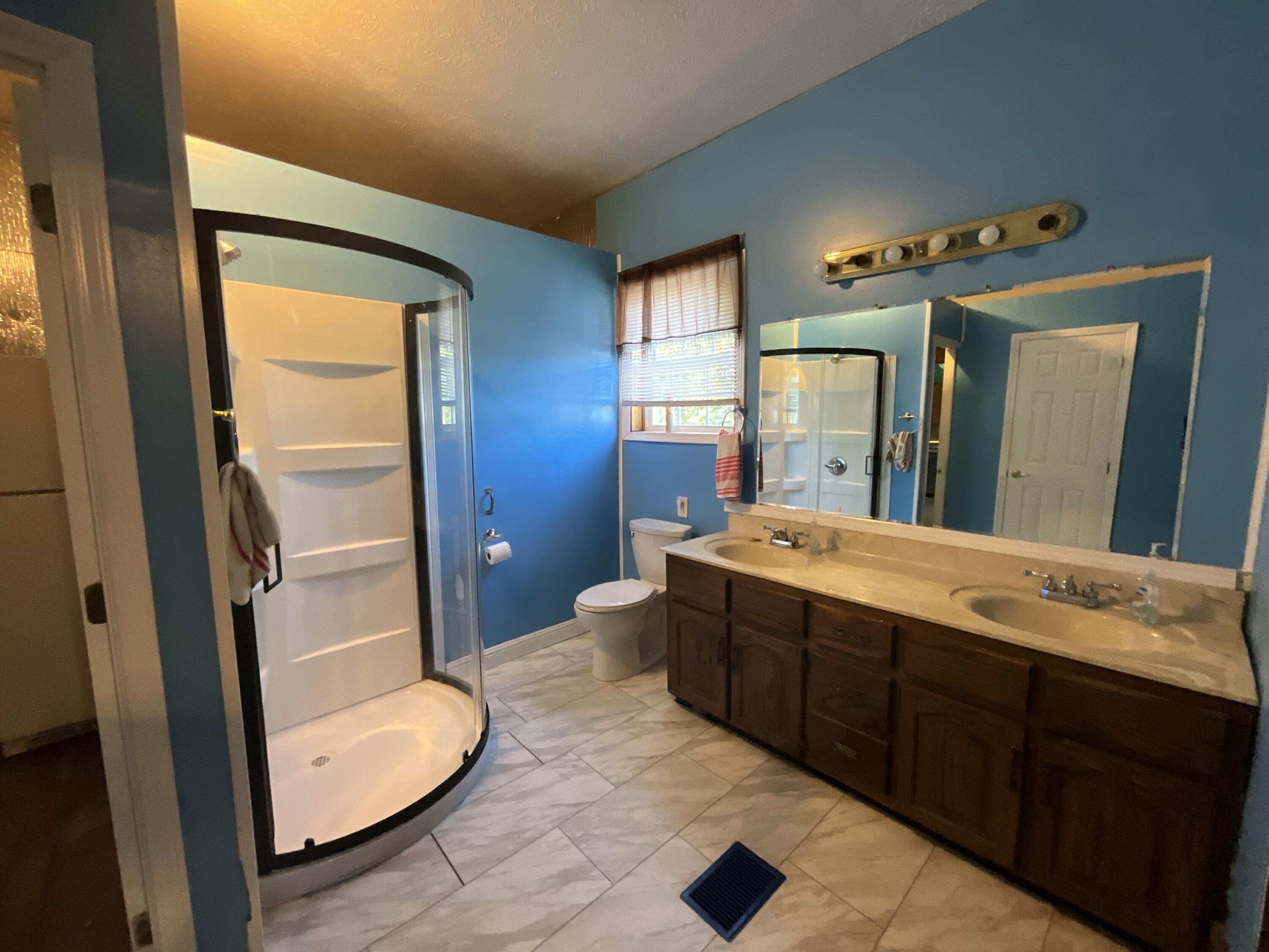 152 S Central Avenue Property Photo 15