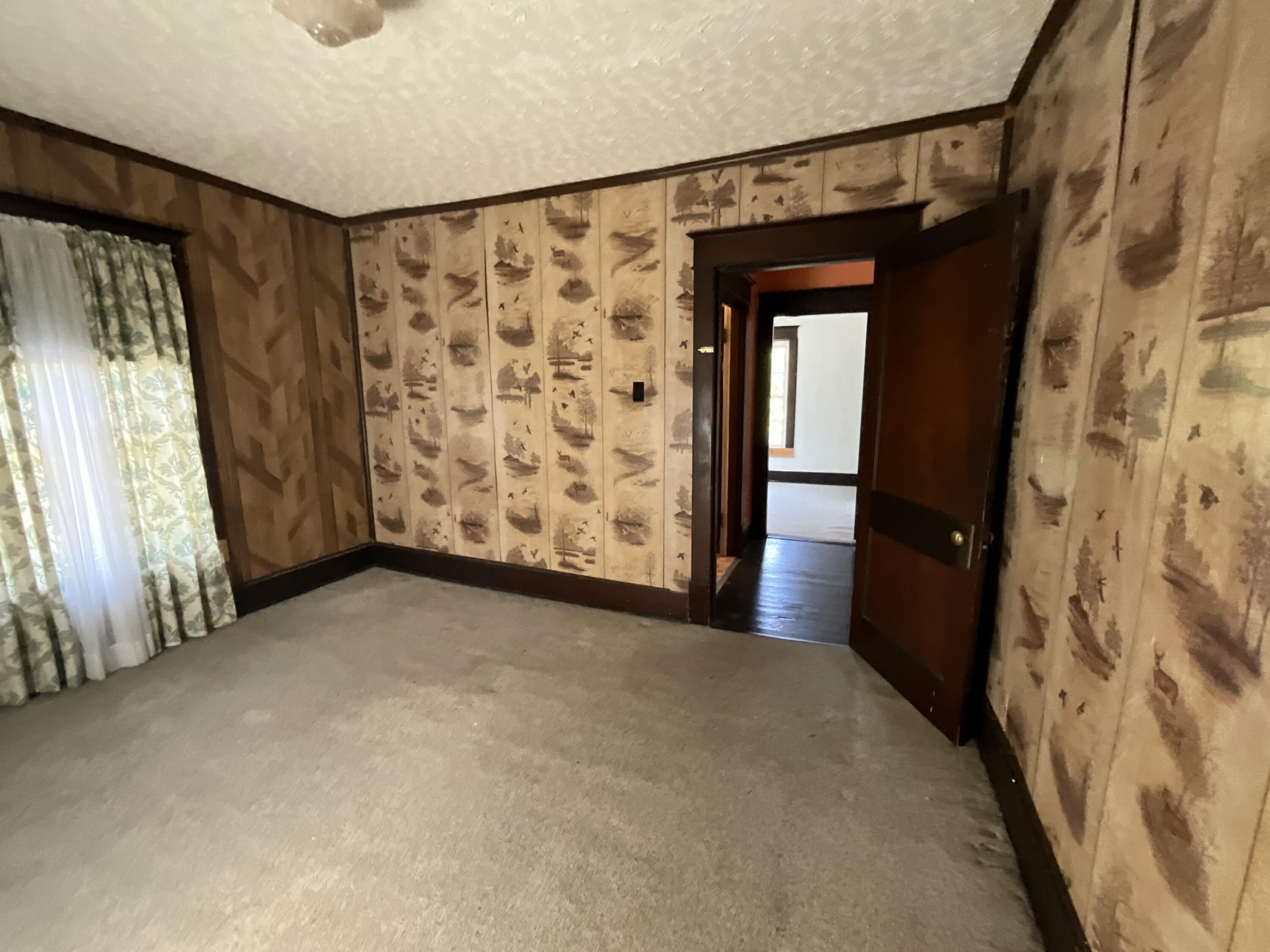 152 S Central Avenue Property Photo 19