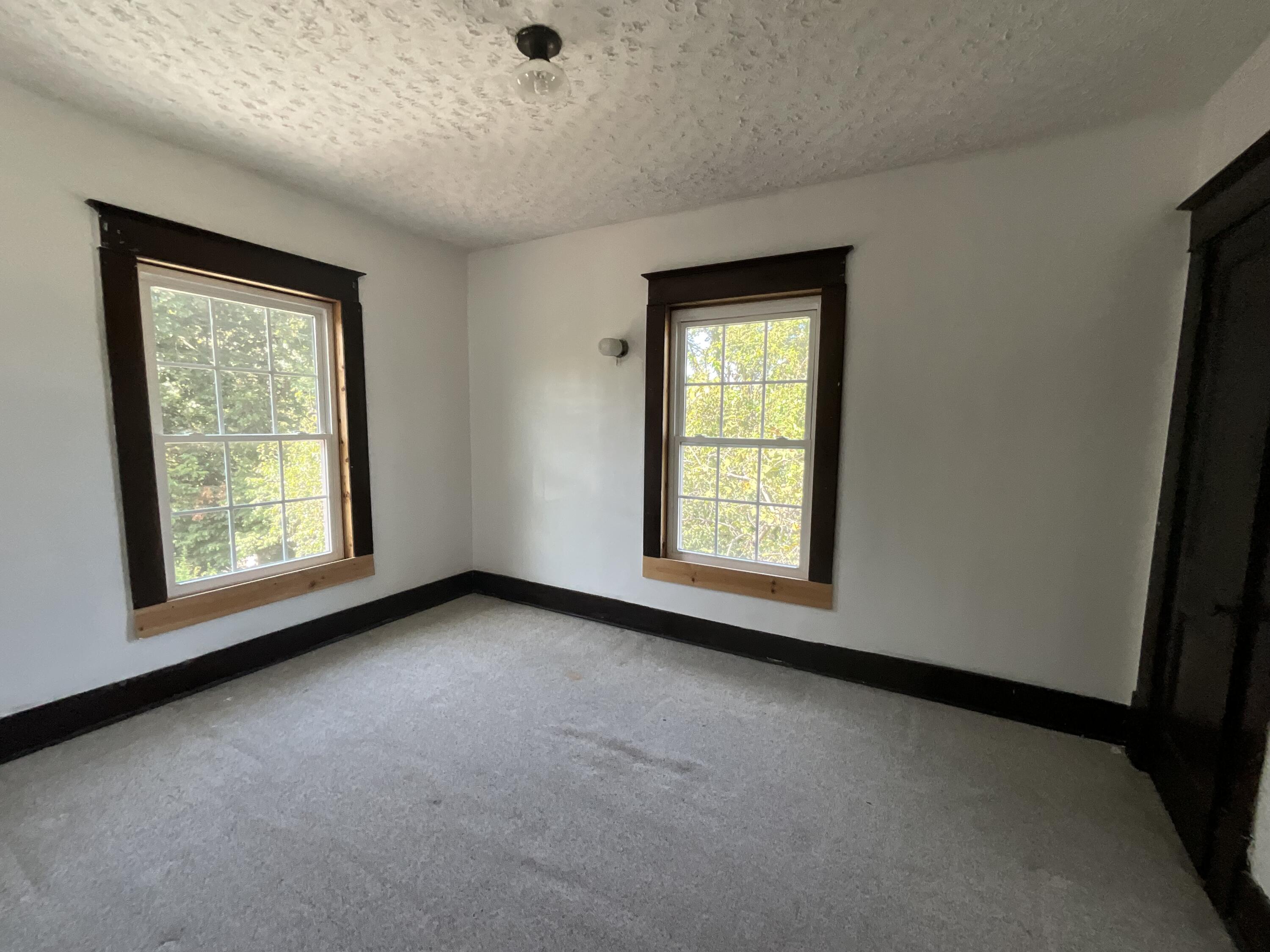 152 S Central Avenue Property Photo 22