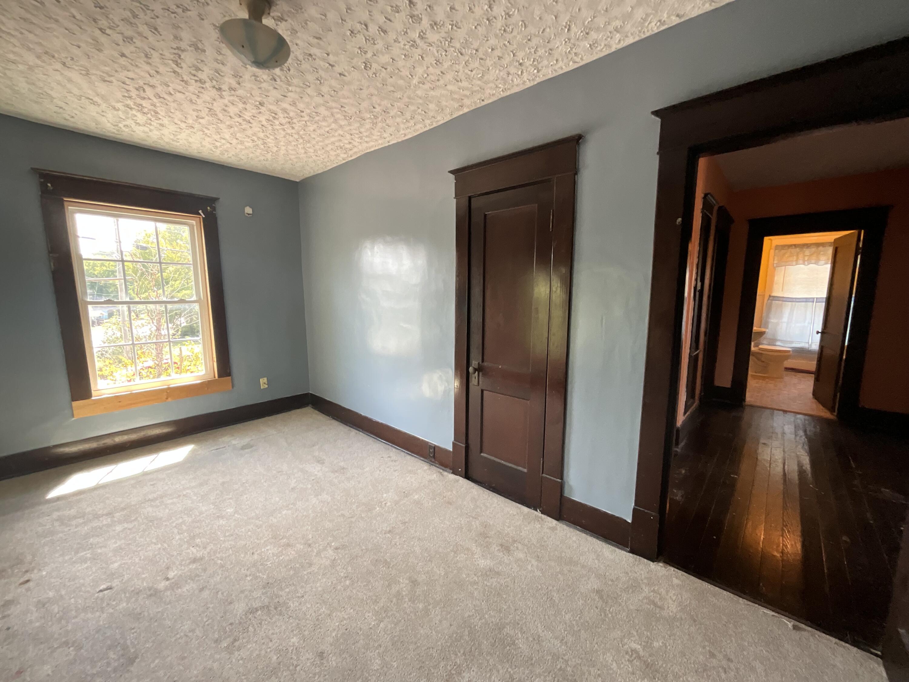 152 S Central Avenue Property Photo 28