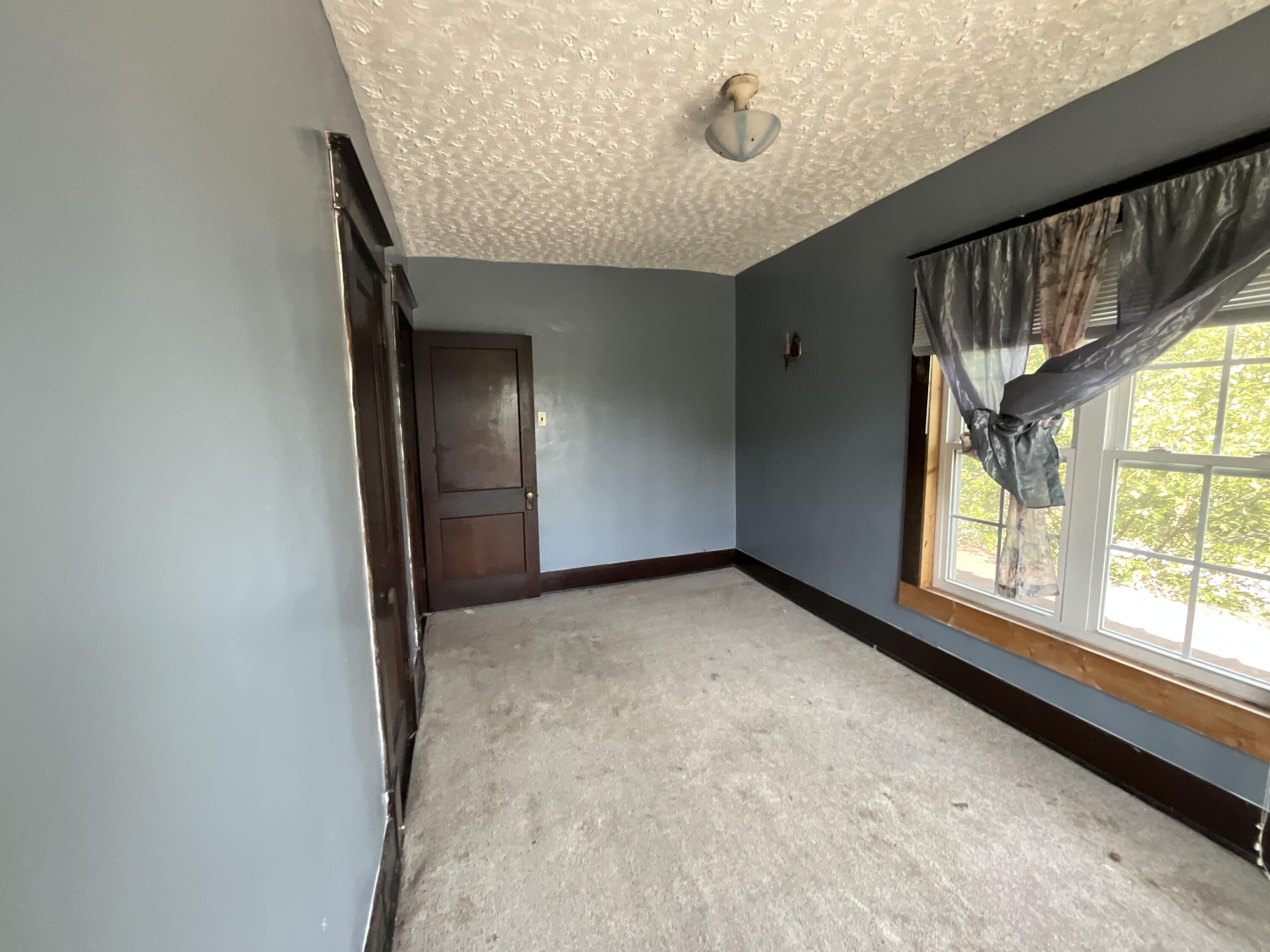 152 S Central Avenue Property Photo 29
