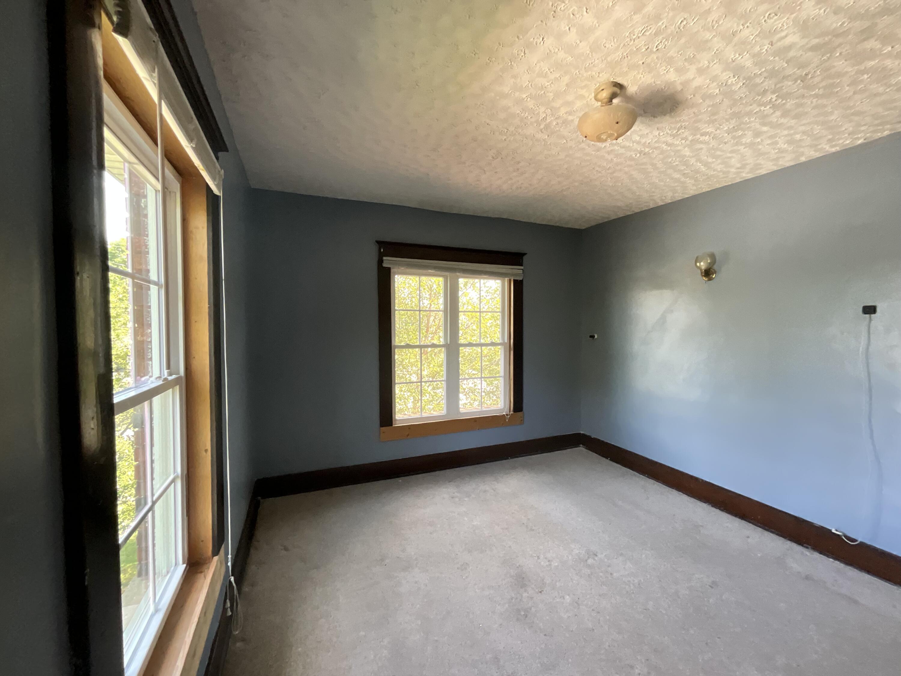 152 S Central Avenue Property Photo 32