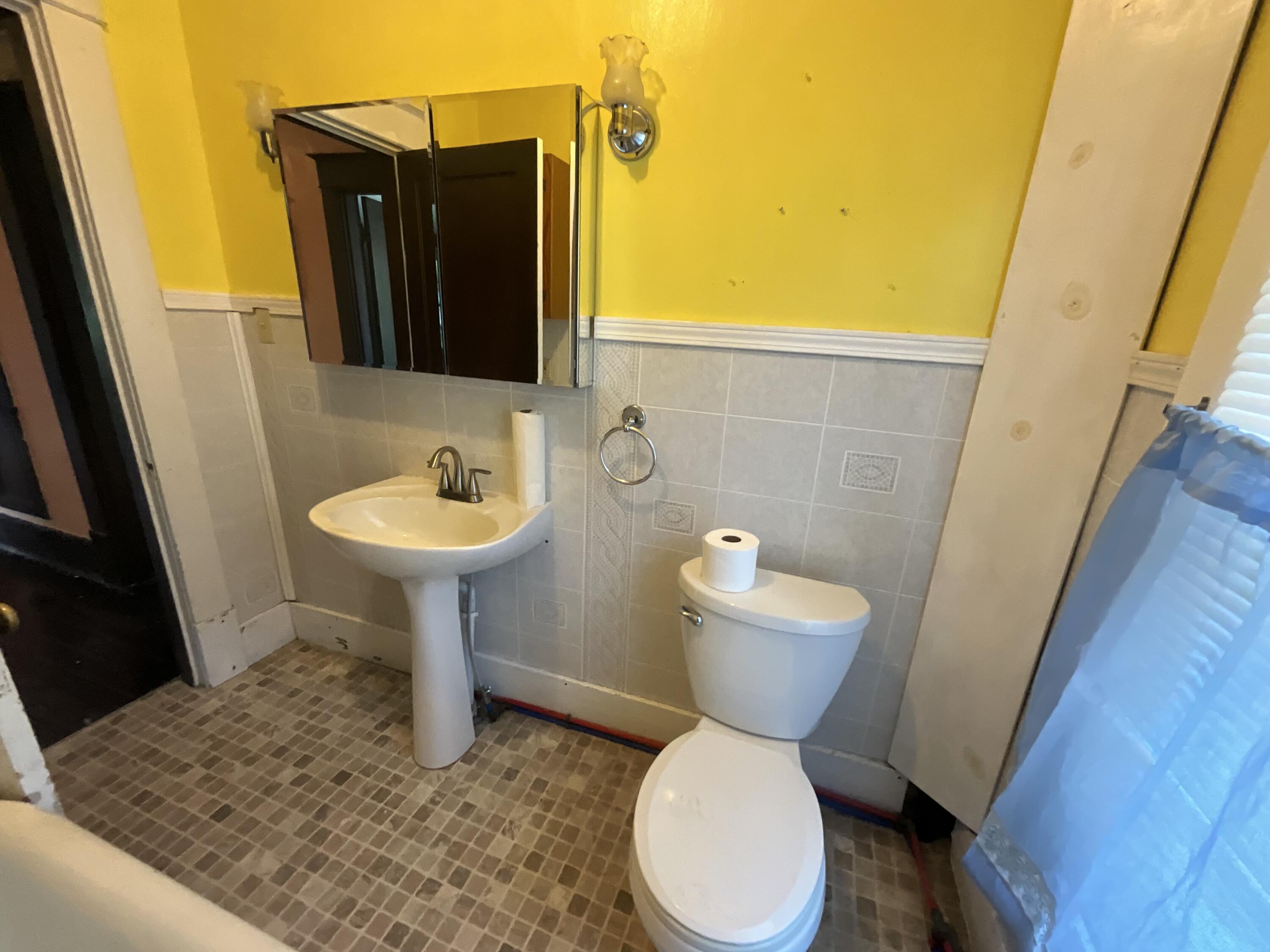 152 S Central Avenue Property Photo 41