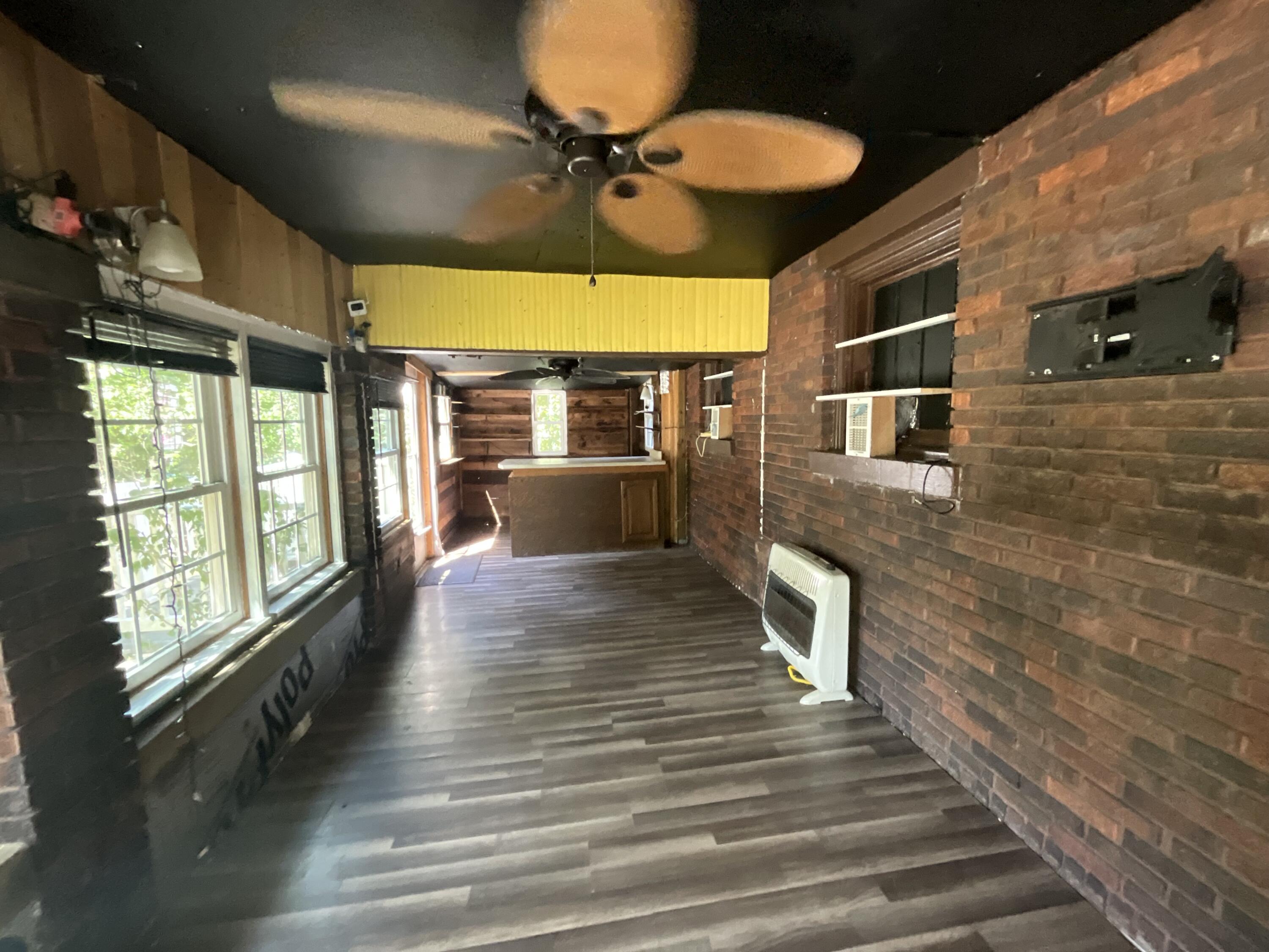 152 S Central Avenue Property Photo 43