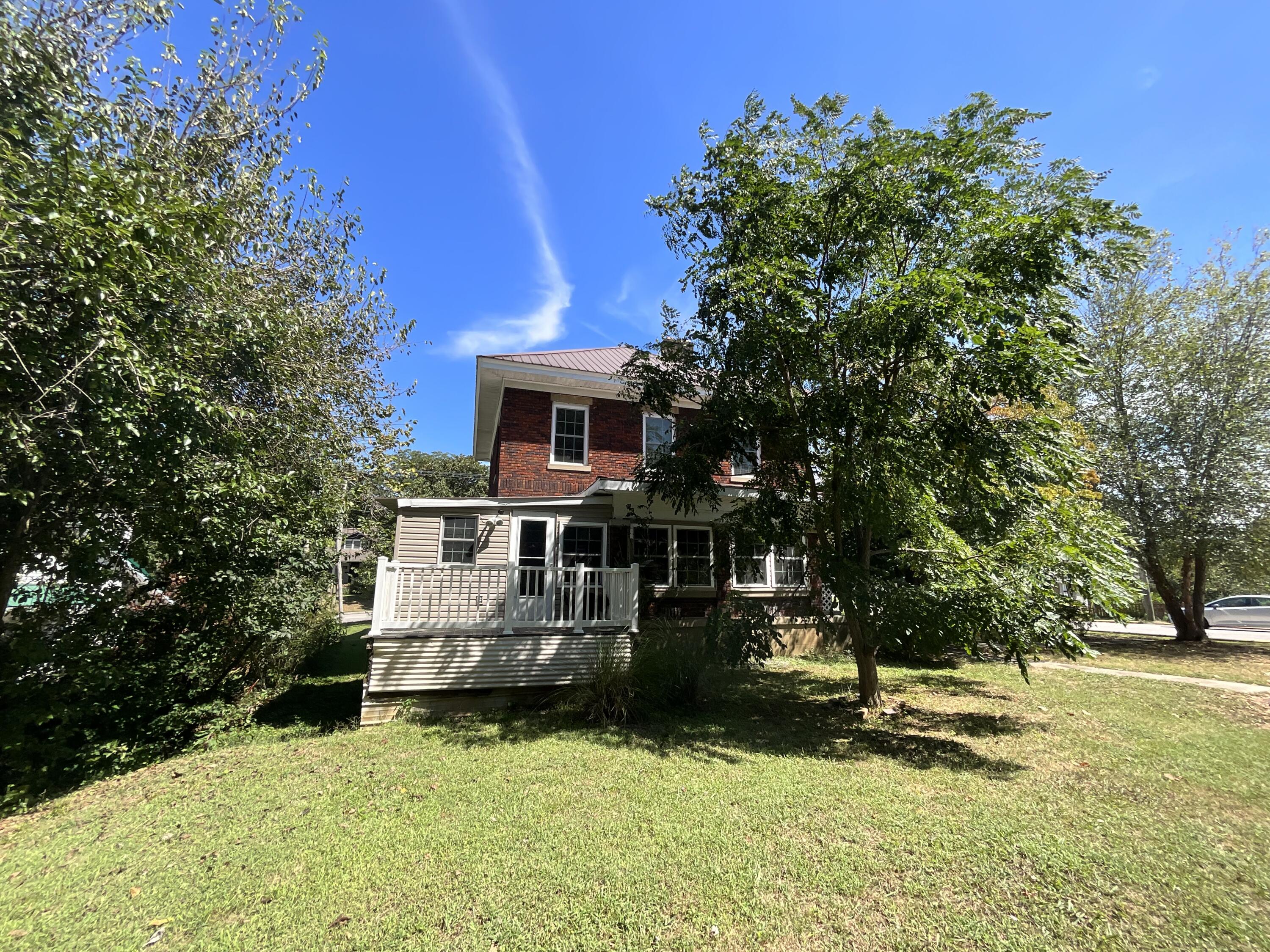 152 S Central Avenue Property Photo 54