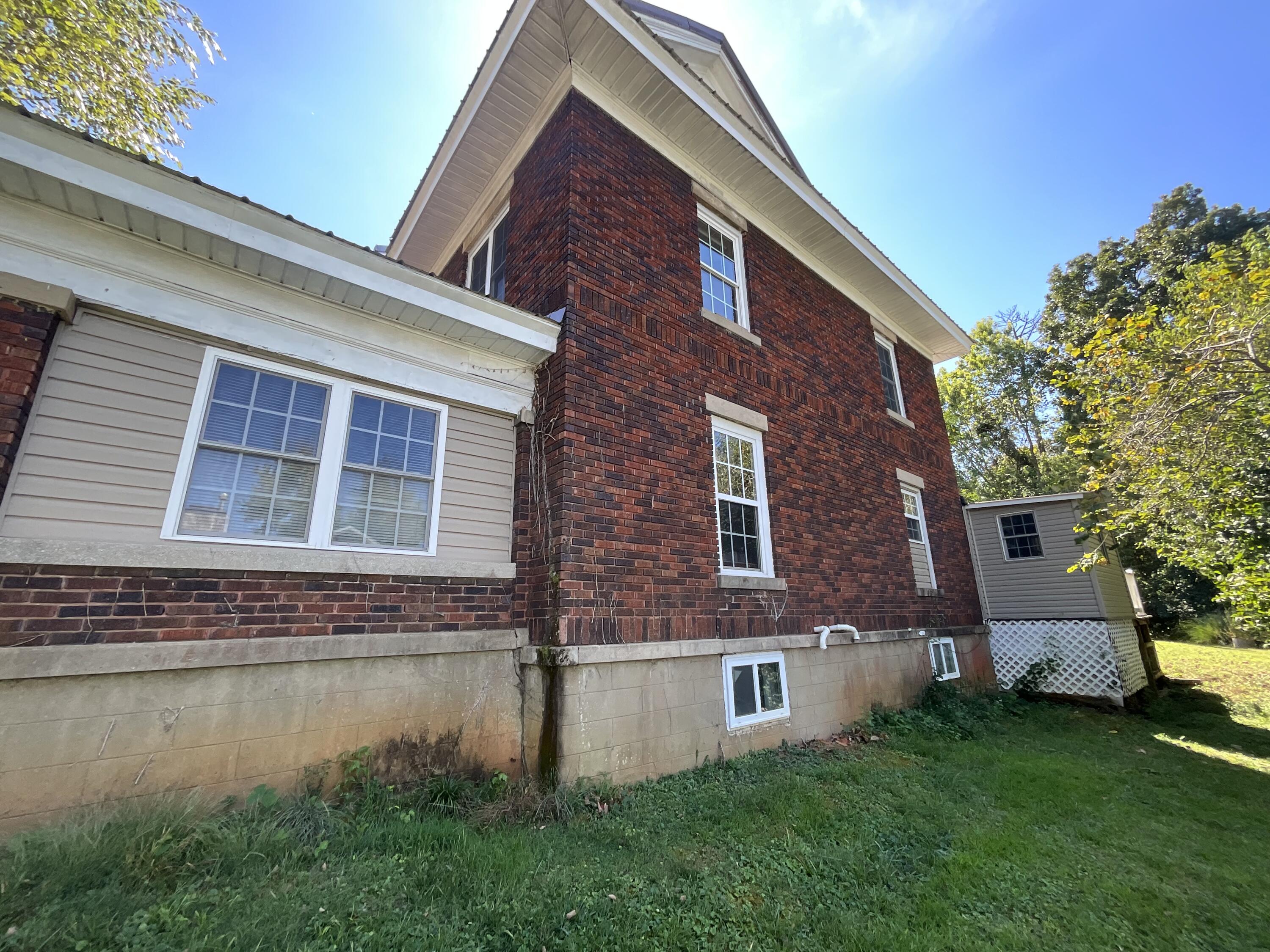 152 S Central Avenue Property Photo 56