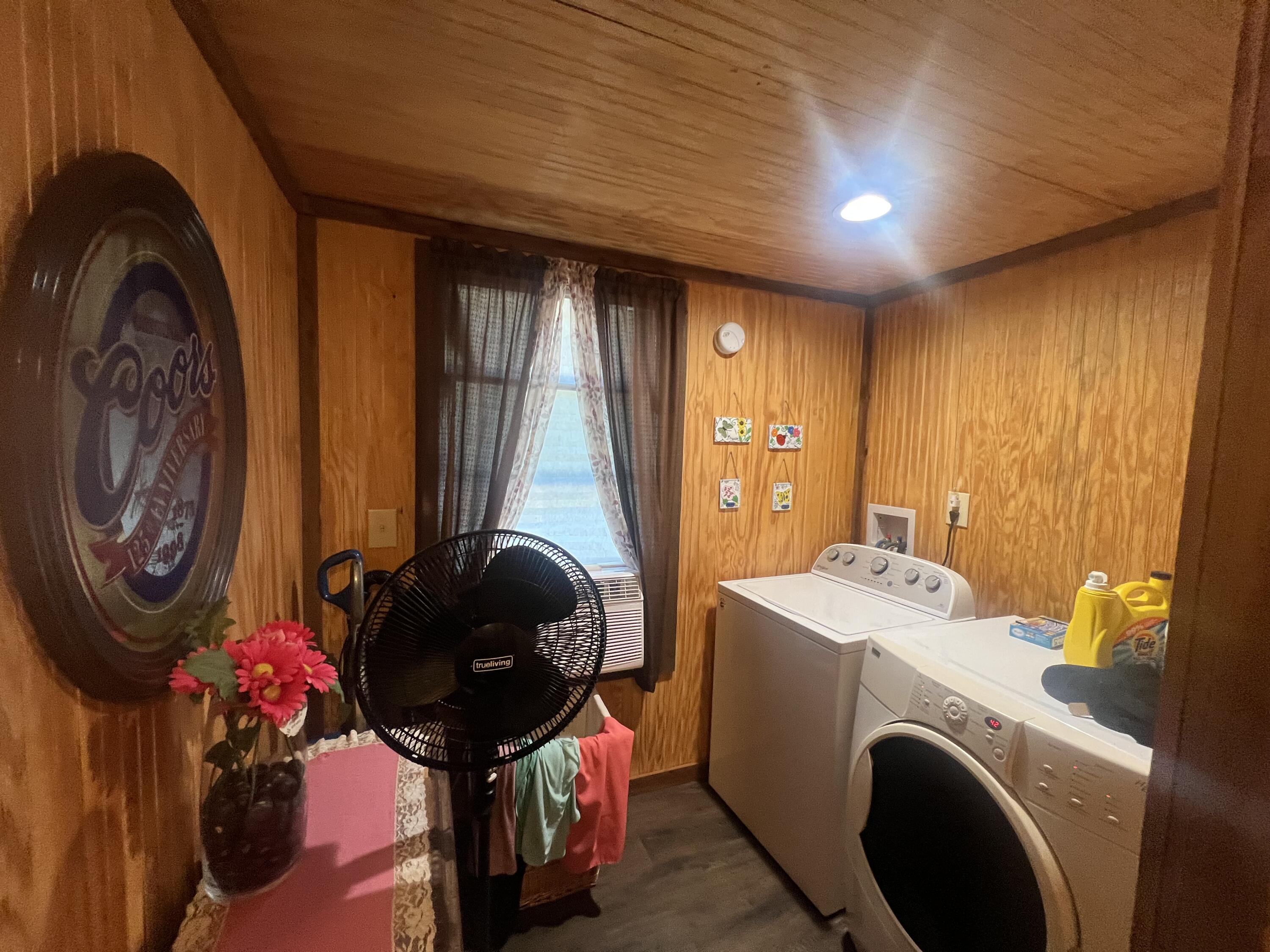 60 Louie Lane Property Photo 45