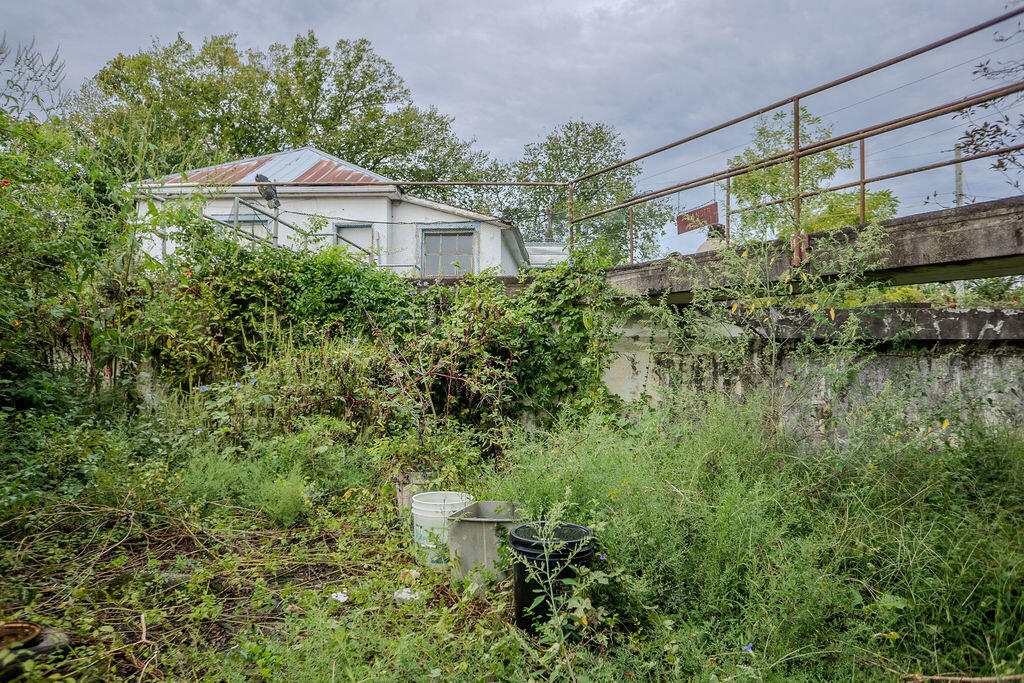 429 Edgewater Drive Property Photo 10