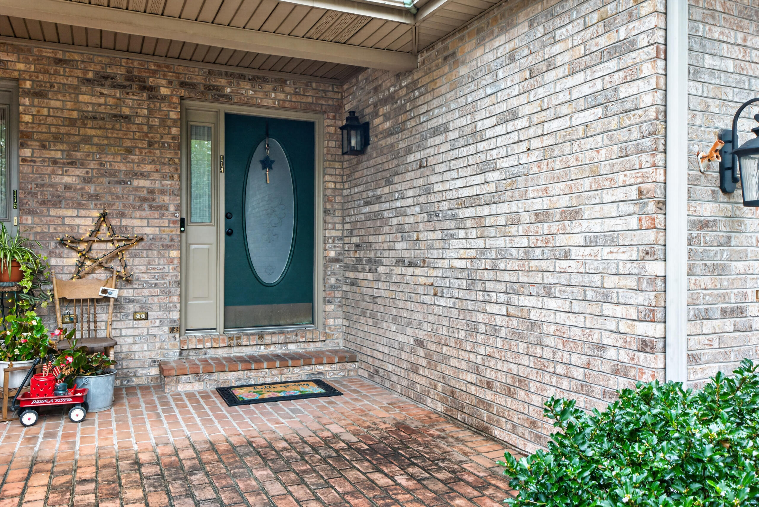 114 Bourbon Hills Drive Property Photo 3