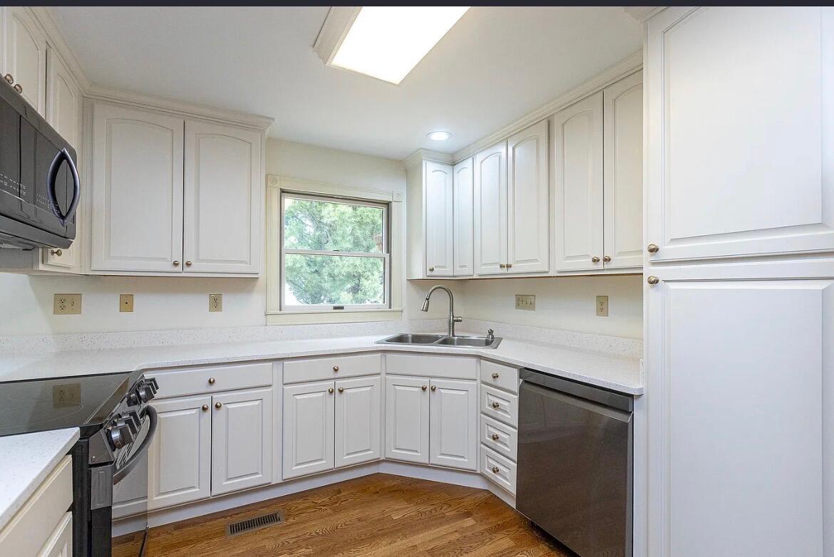 114 Bourbon Hills Drive Property Photo 8